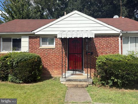 2102 WOODBERRY STREET HYATTSVILLE MD 20782