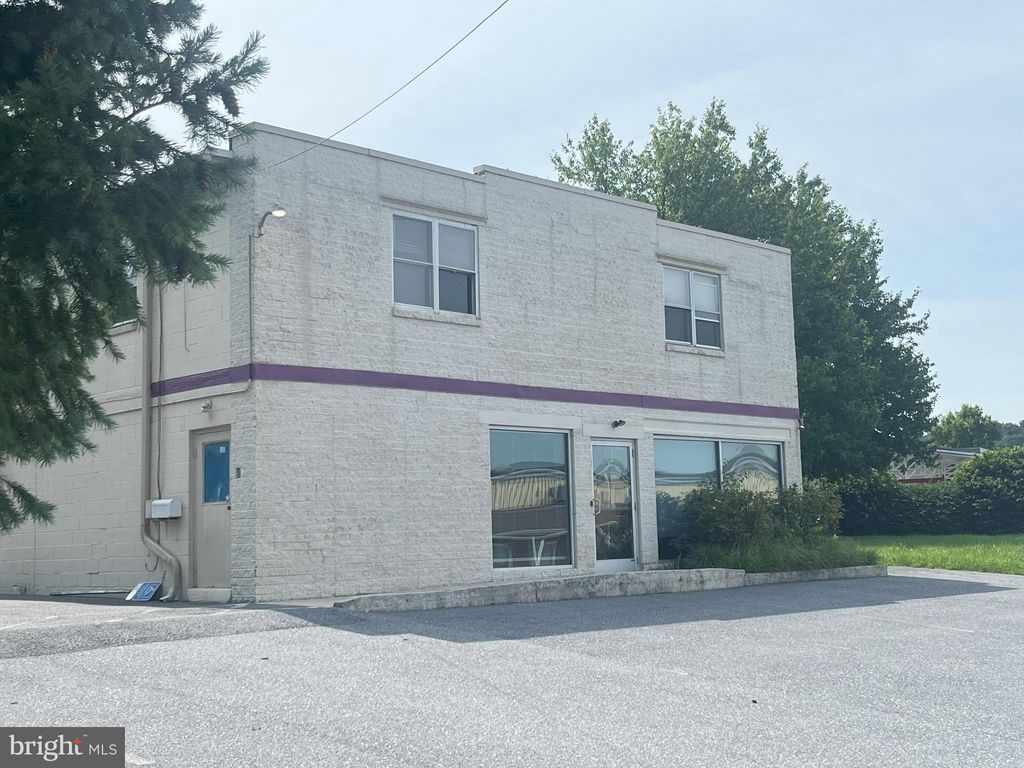 Photo of 560 S Reading Road, EPHRATA, PA 17522 (MLS # PALA2054720)