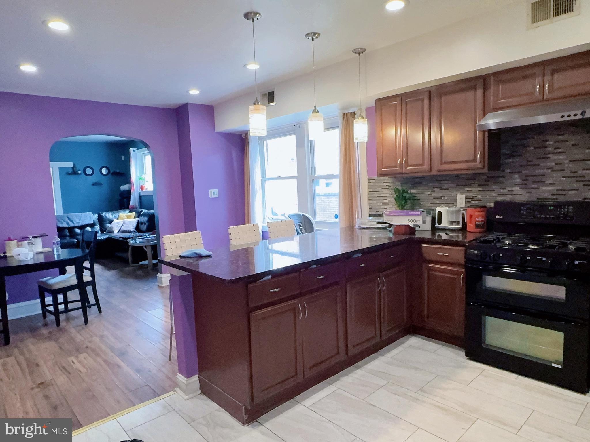 FOX CHASE - Residential