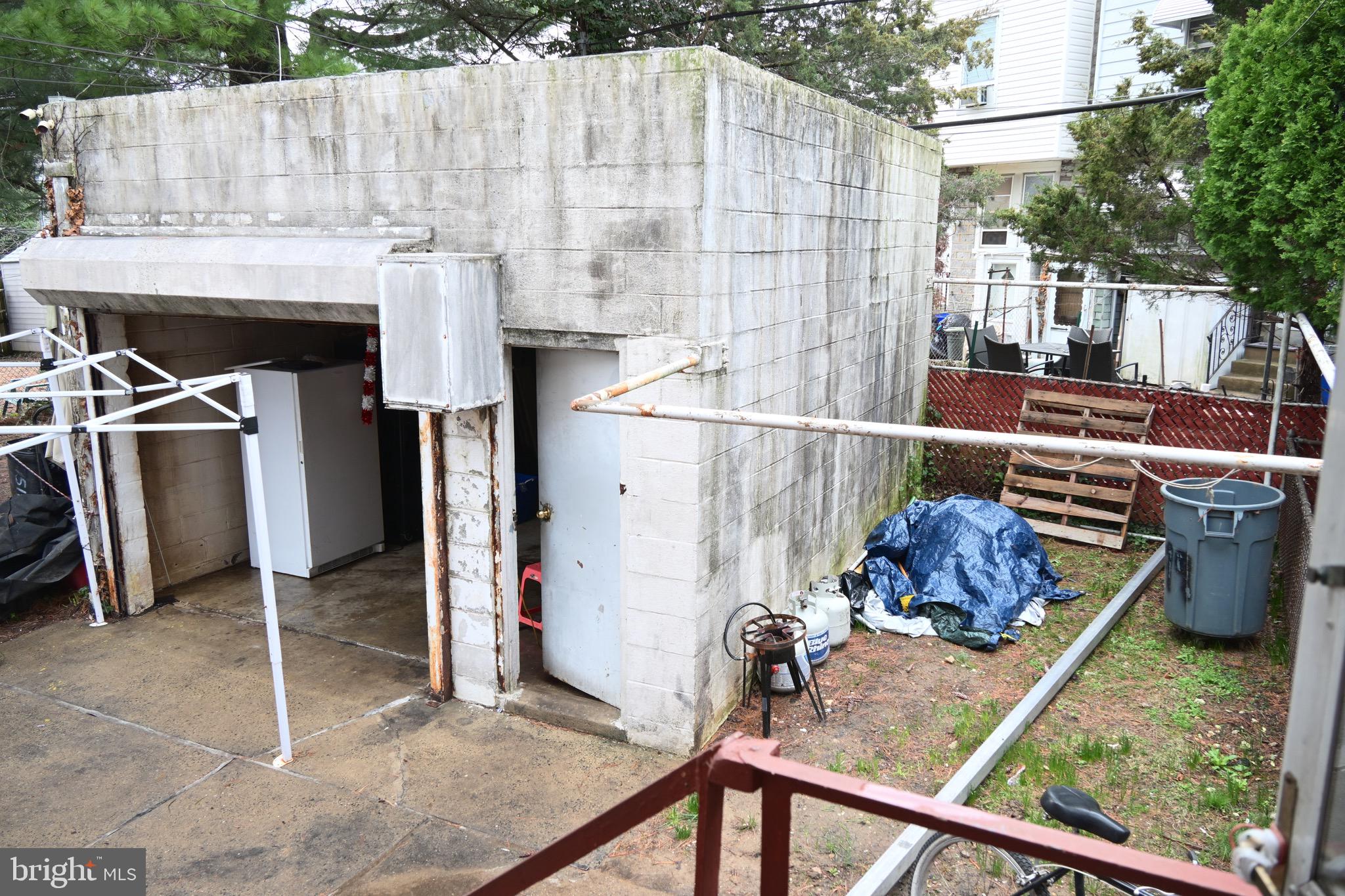 FOX CHASE - Residential