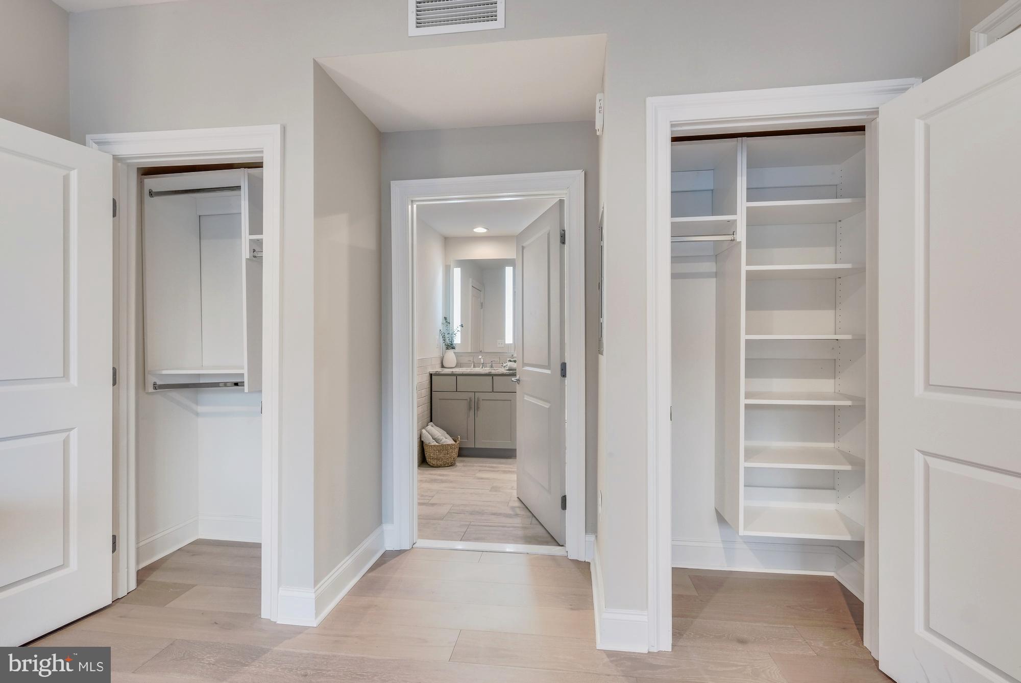 LOGAN SQUARE - Residential Lease