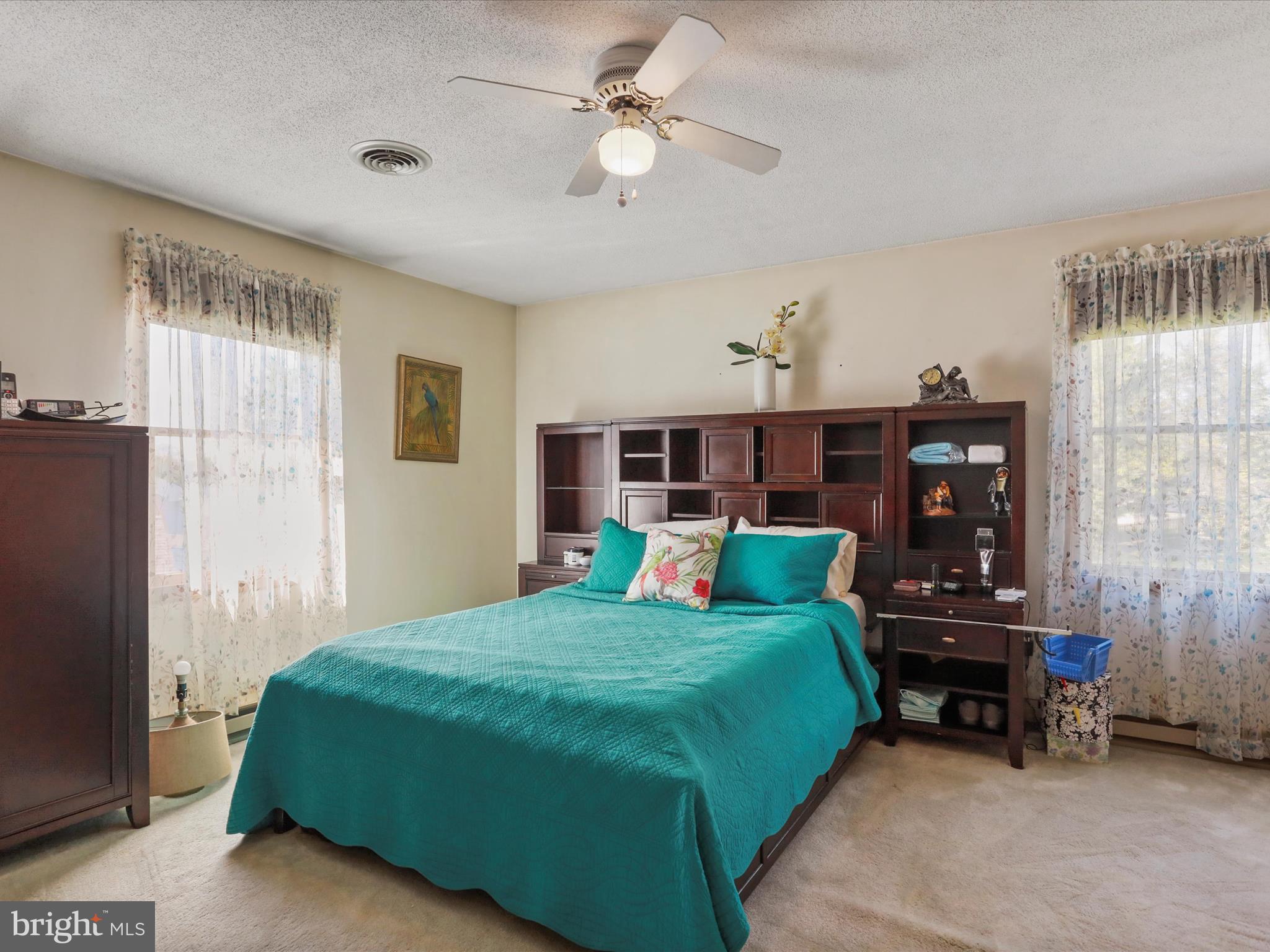 VAN LEAR MANOR - Residential