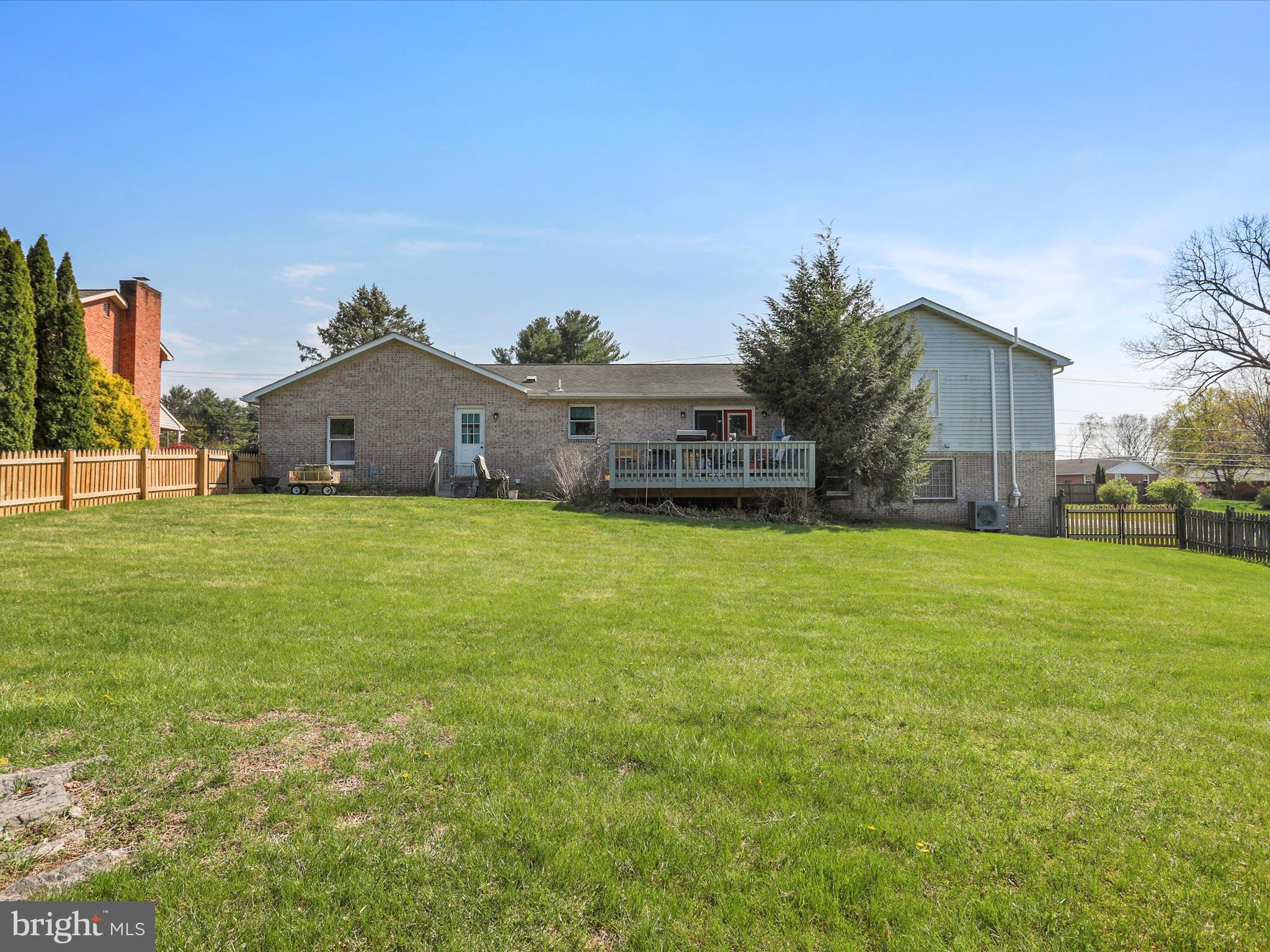 VAN LEAR MANOR - Residential