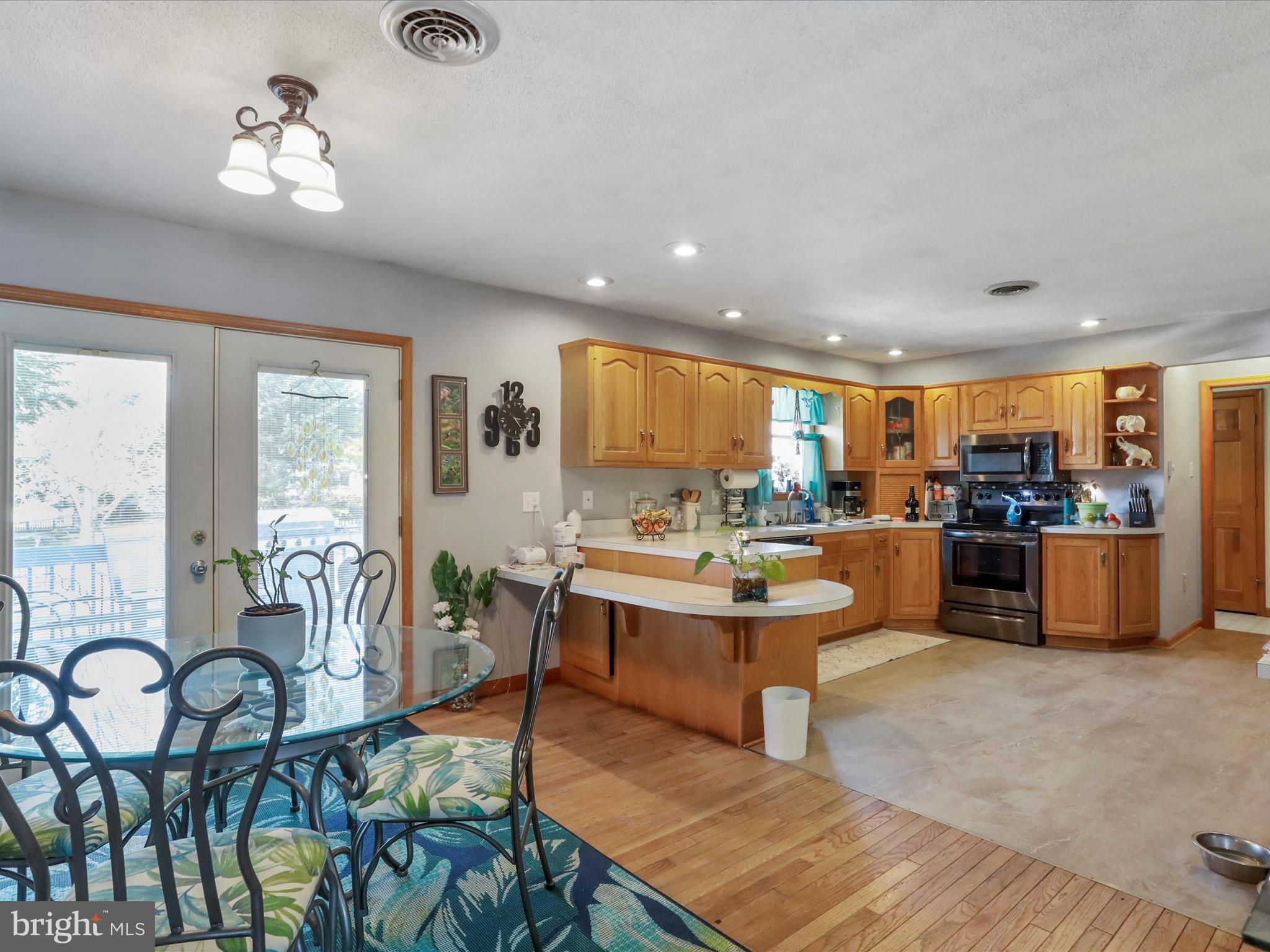 VAN LEAR MANOR - Residential