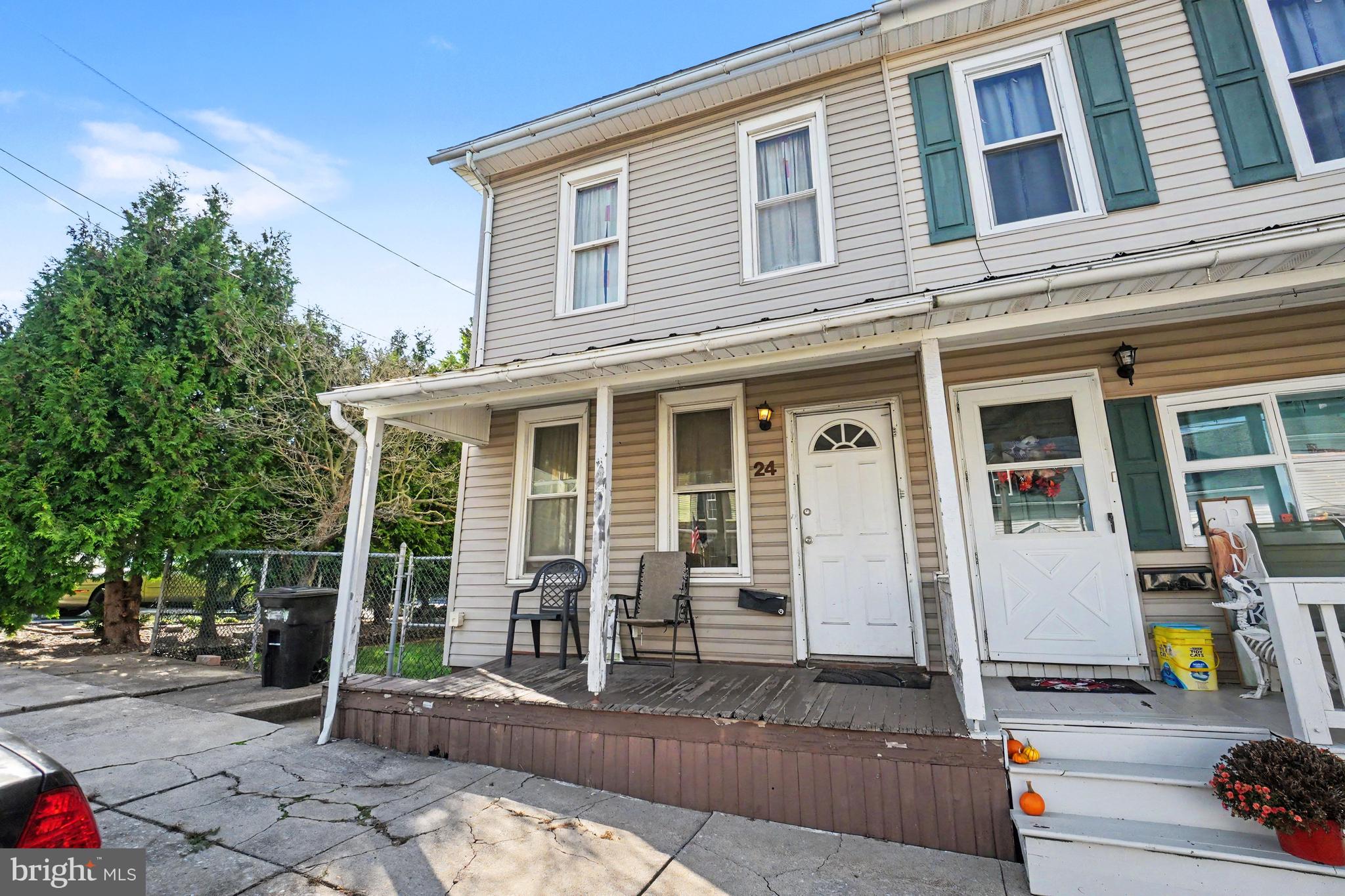 24 N 2ND STREET