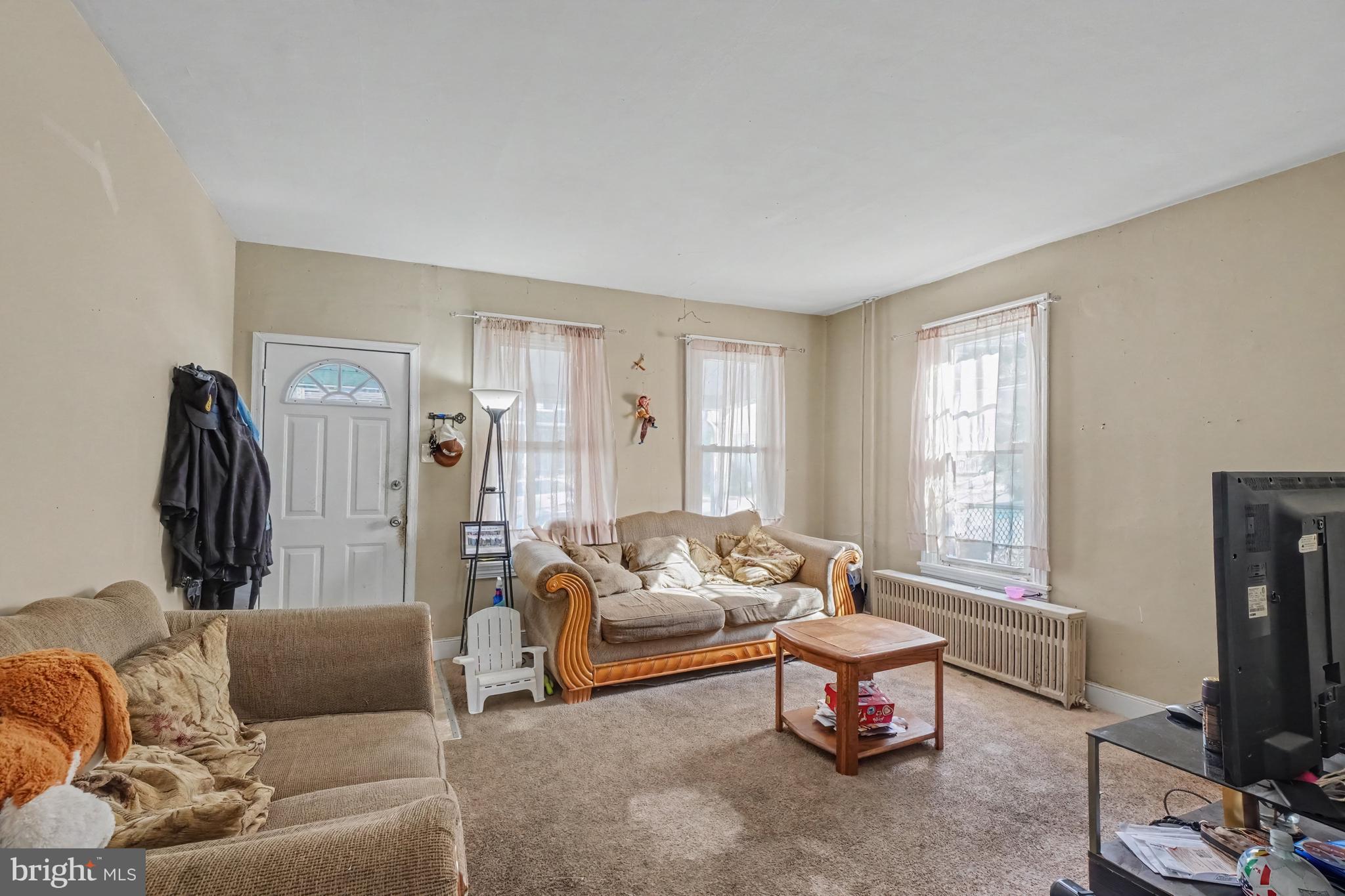 24 N 2ND STREET