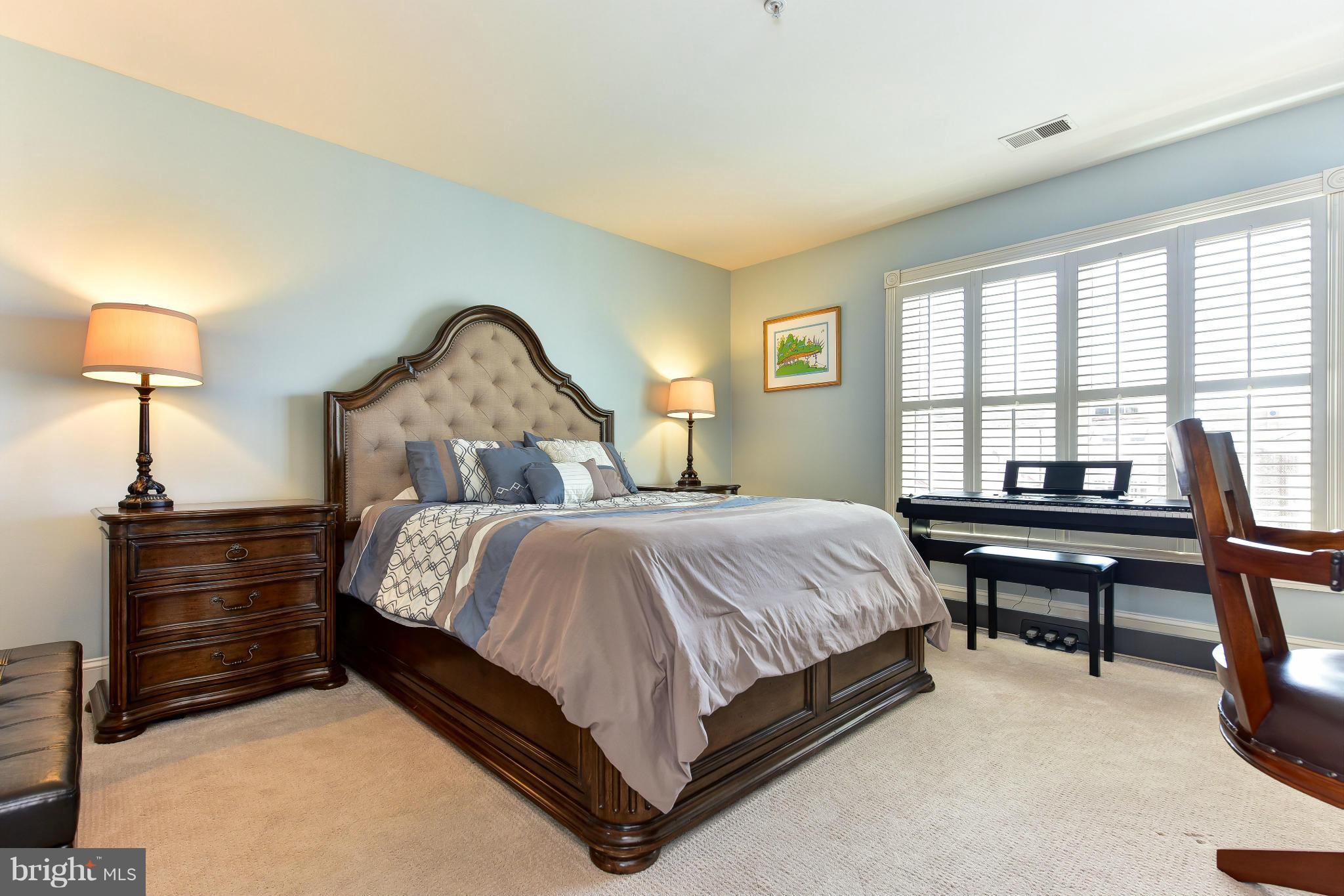 CHURCH SQUARE - Residential