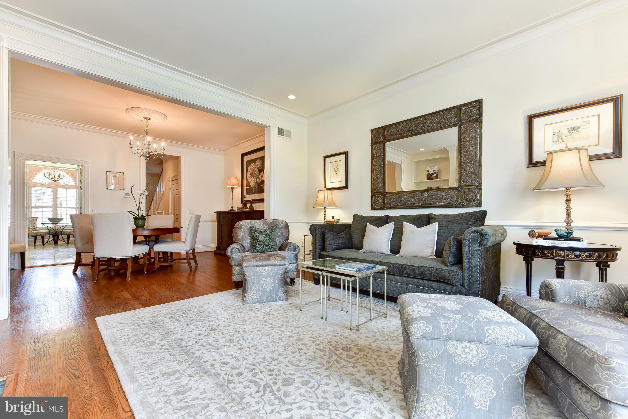 CHURCH SQUARE - Residential