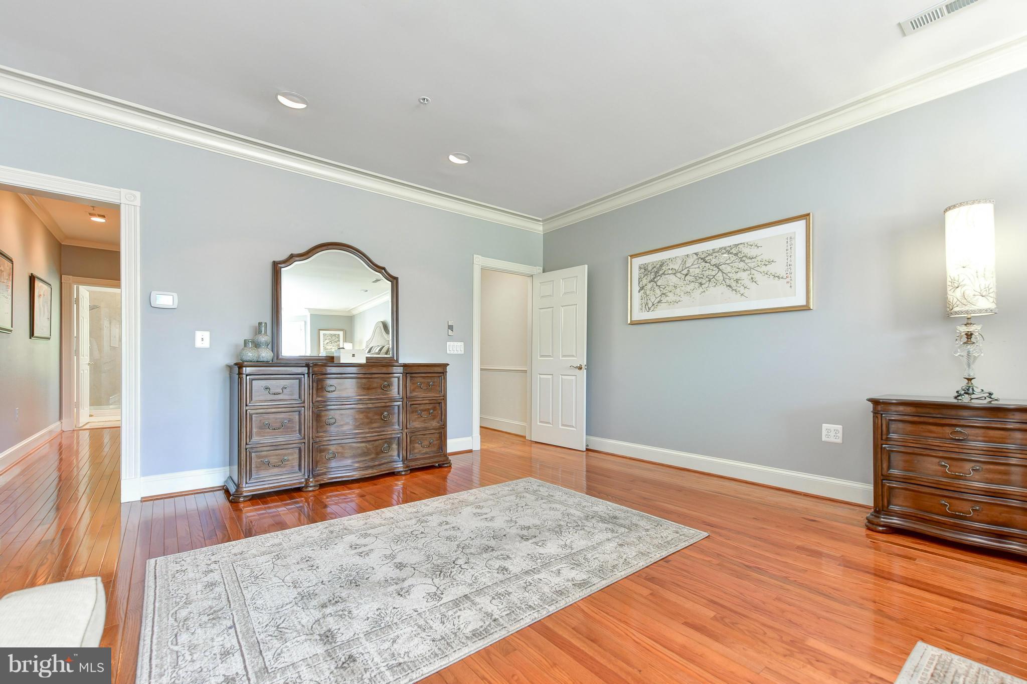 CHURCH SQUARE - Residential