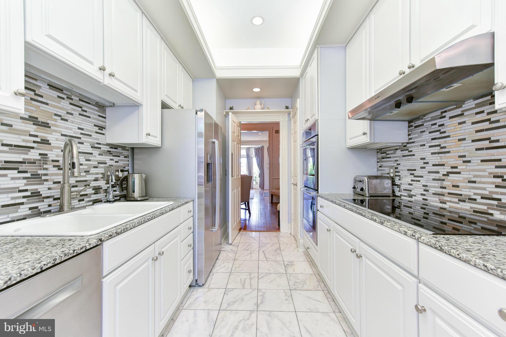 CHURCH SQUARE - Residential