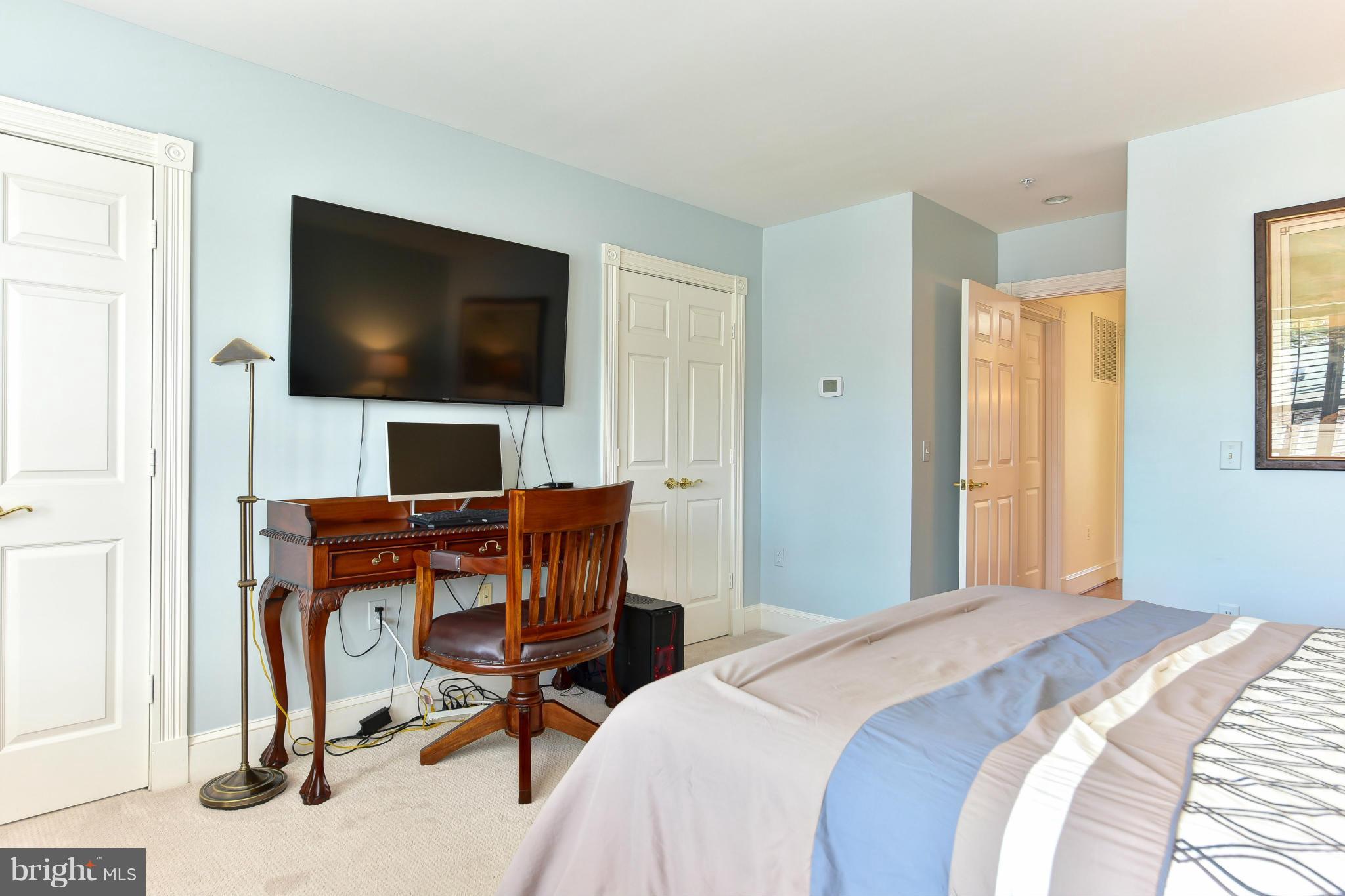 CHURCH SQUARE - Residential