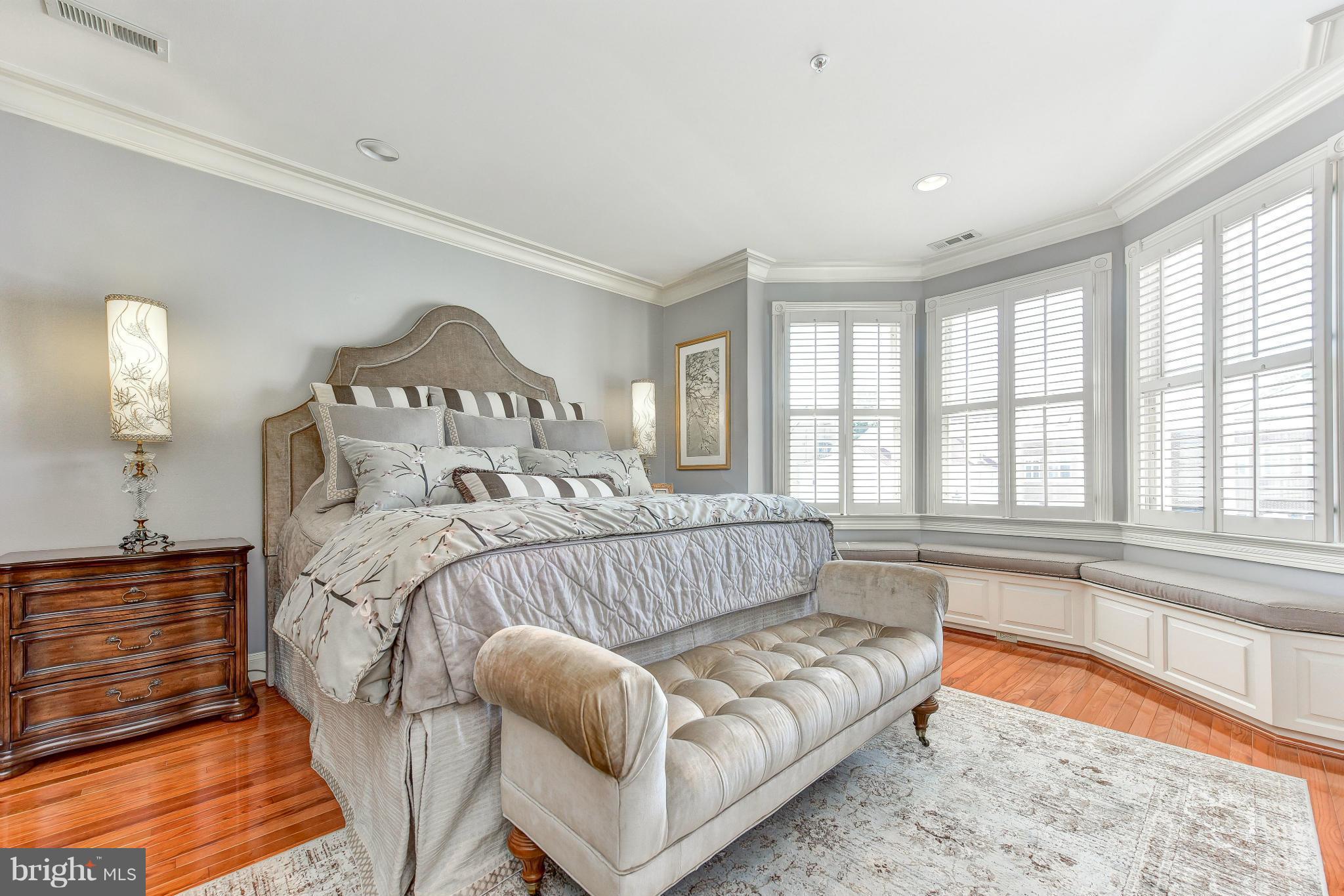 CHURCH SQUARE - Residential