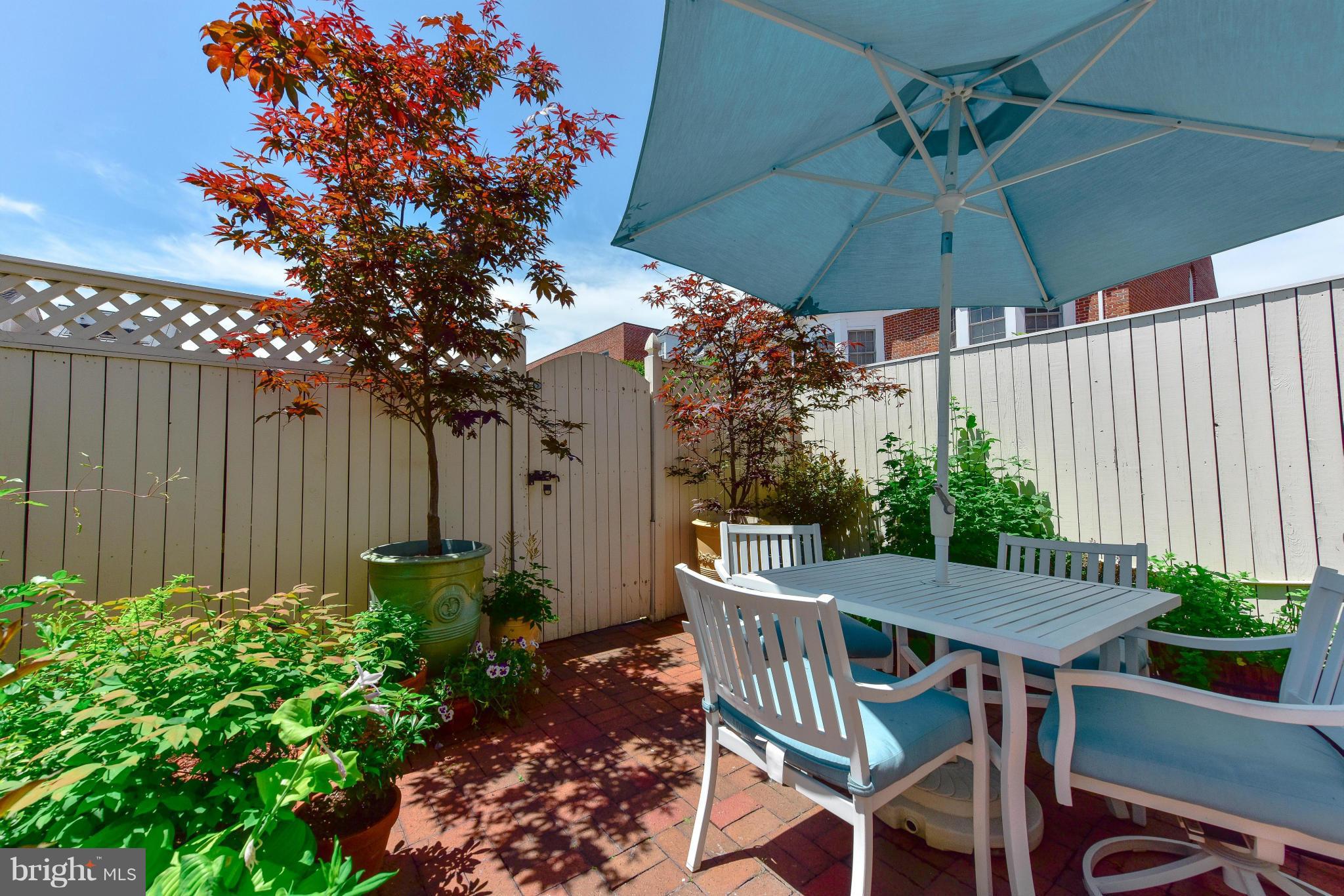 CHURCH SQUARE - Residential