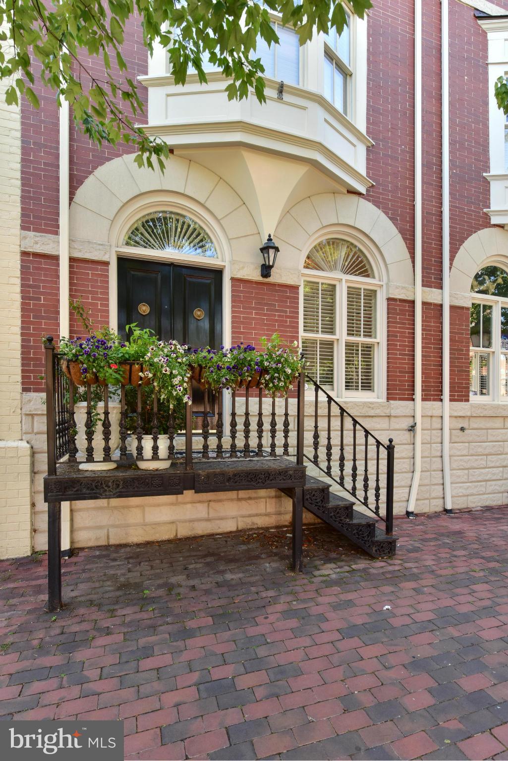 CHURCH SQUARE - Residential