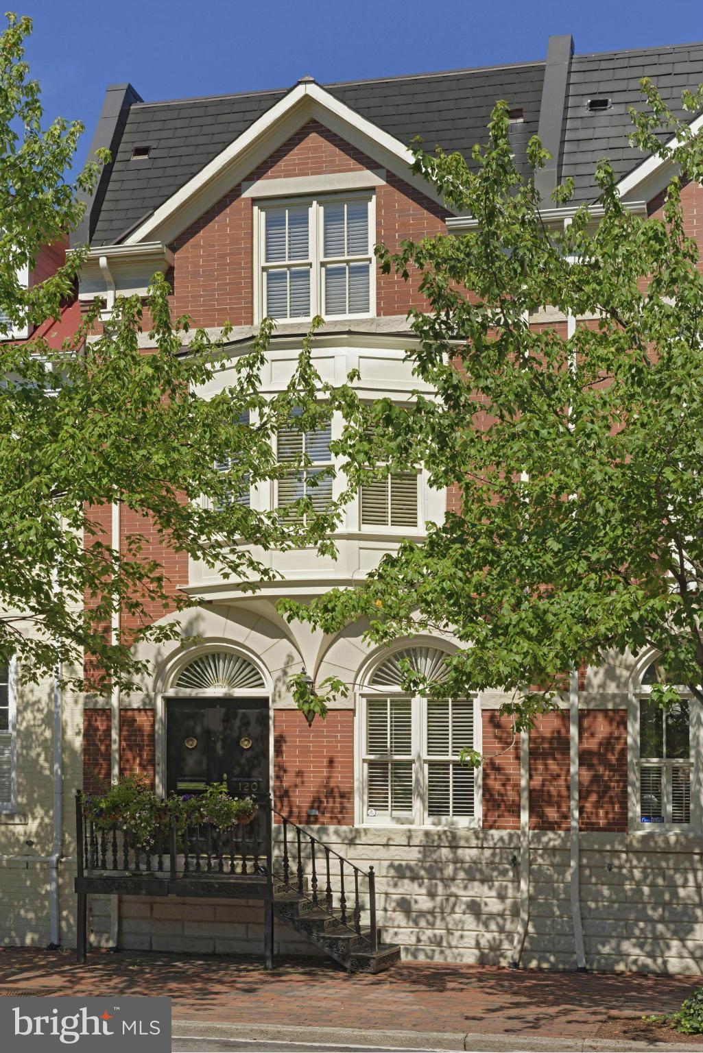 CHURCH SQUARE - Residential