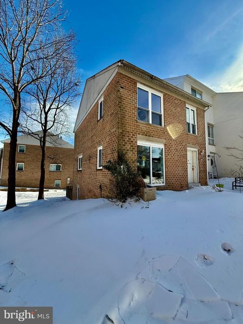 7489 BROKEN STAFF COLUMBIA MD 21045