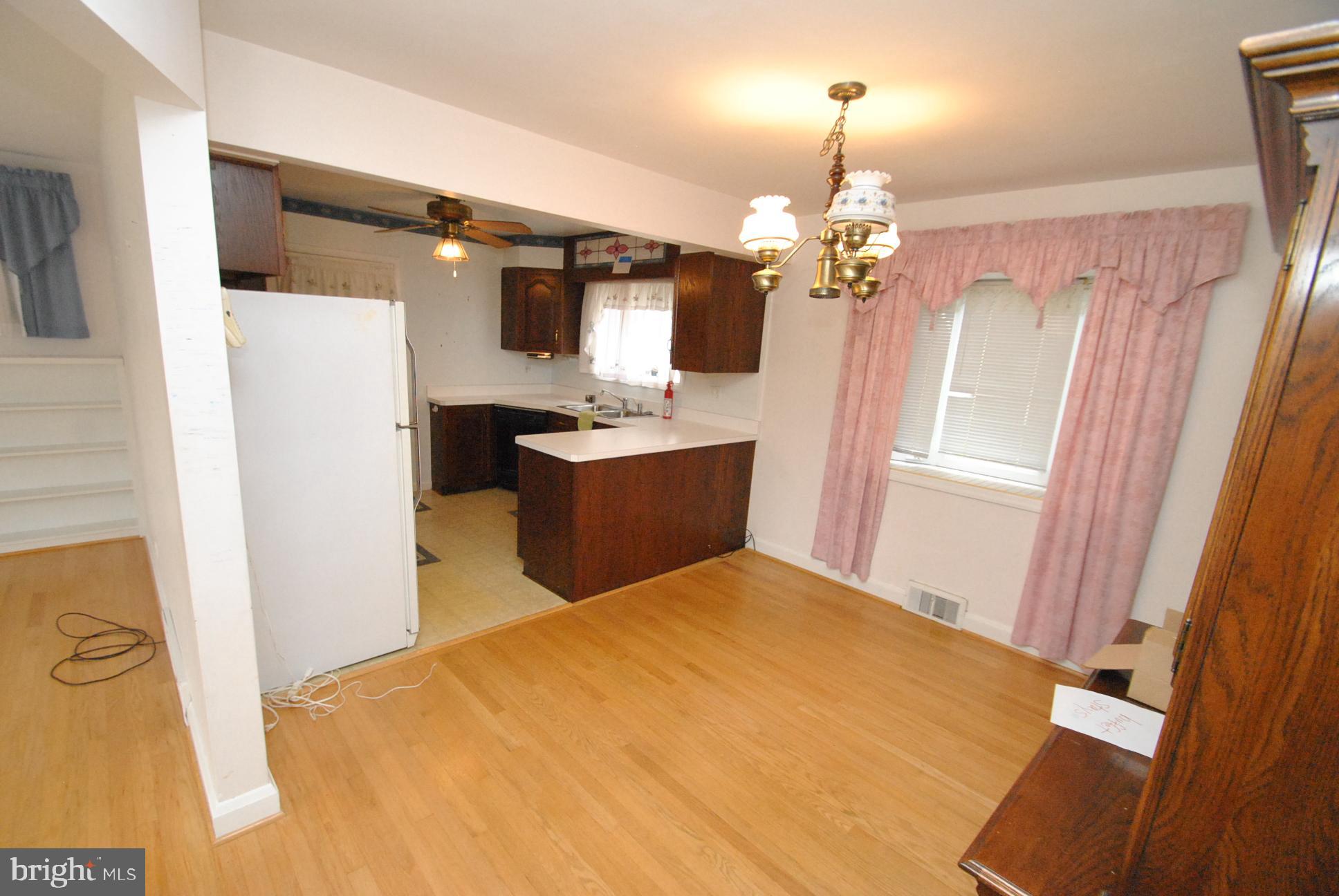 RICHLYN MANOR - Residential