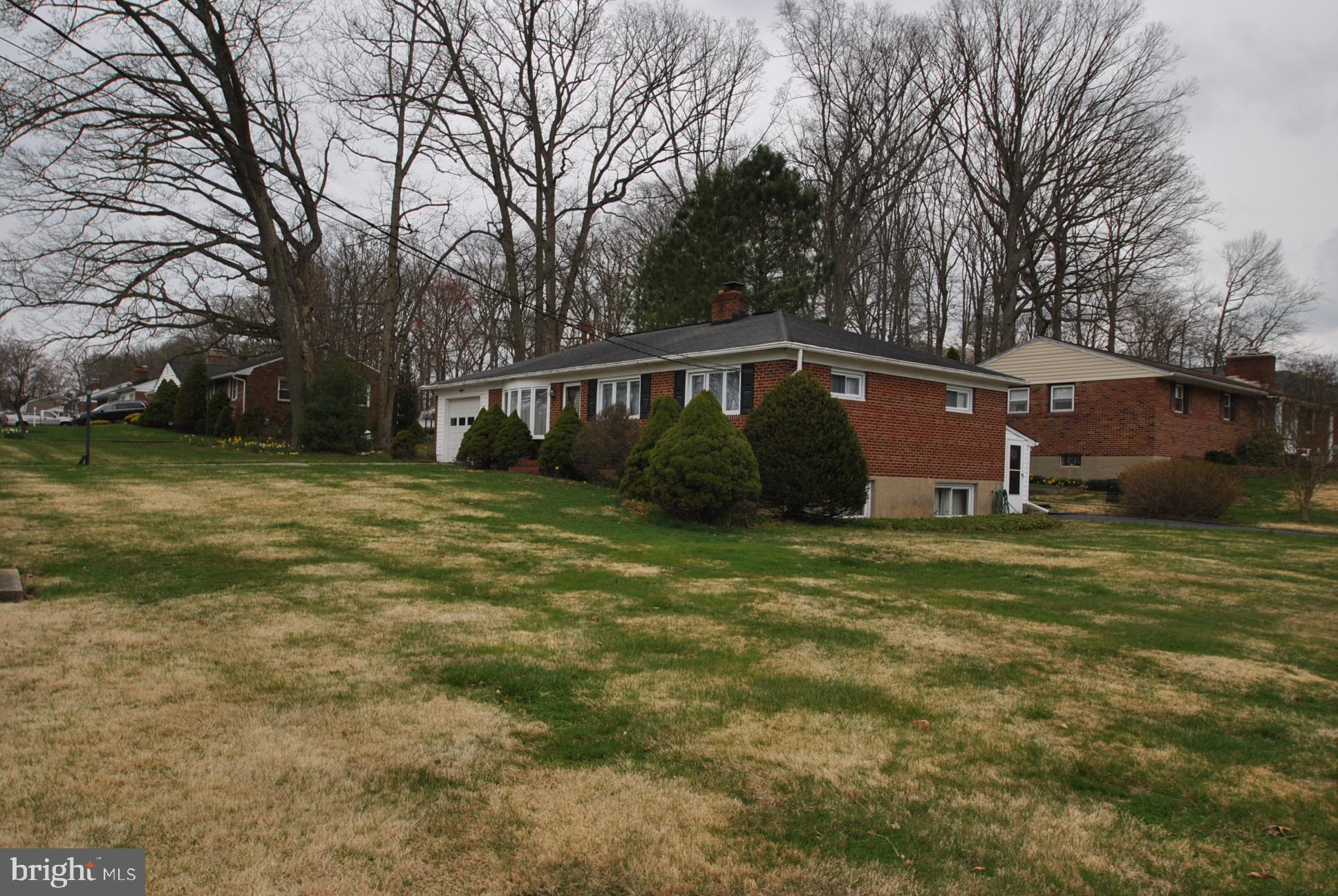 RICHLYN MANOR - Residential