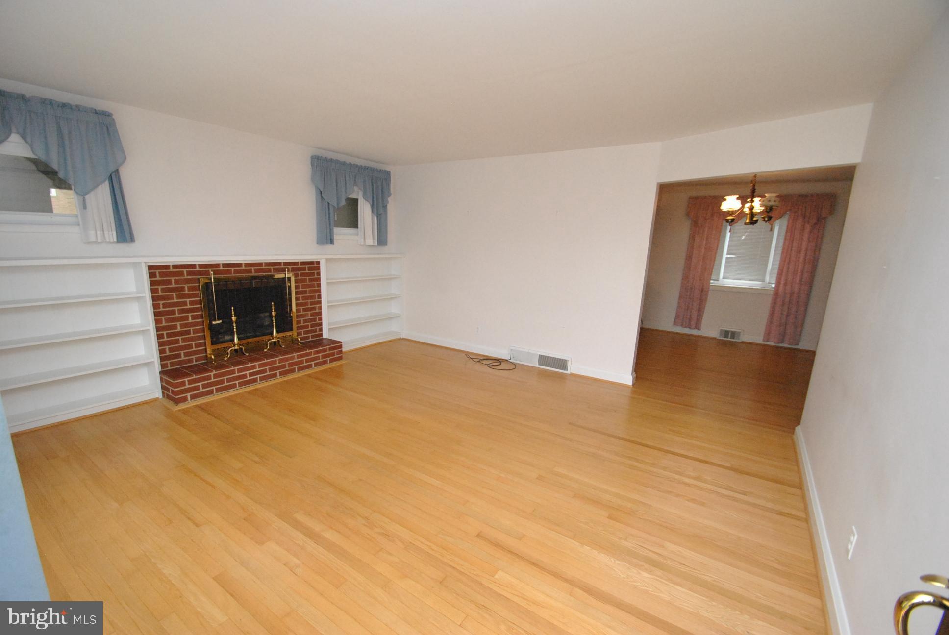 RICHLYN MANOR - Residential