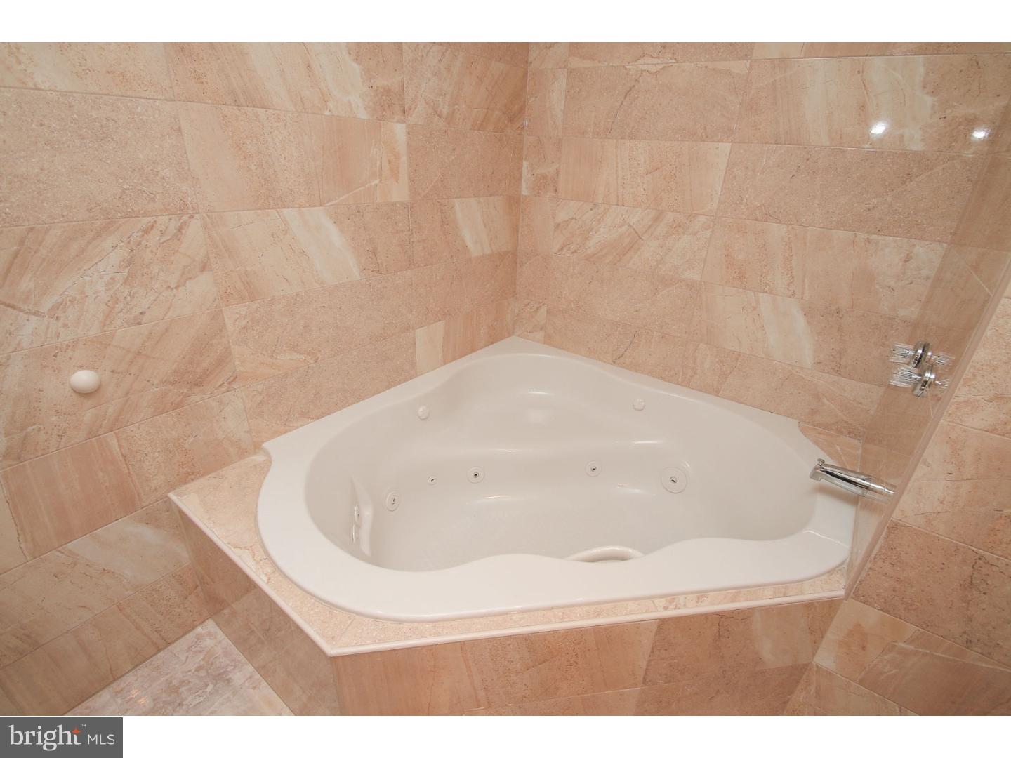 WEST OAK LANE - Residential