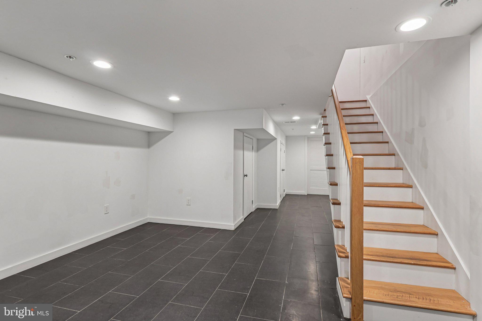 UNIVERSITY CITY - Residential