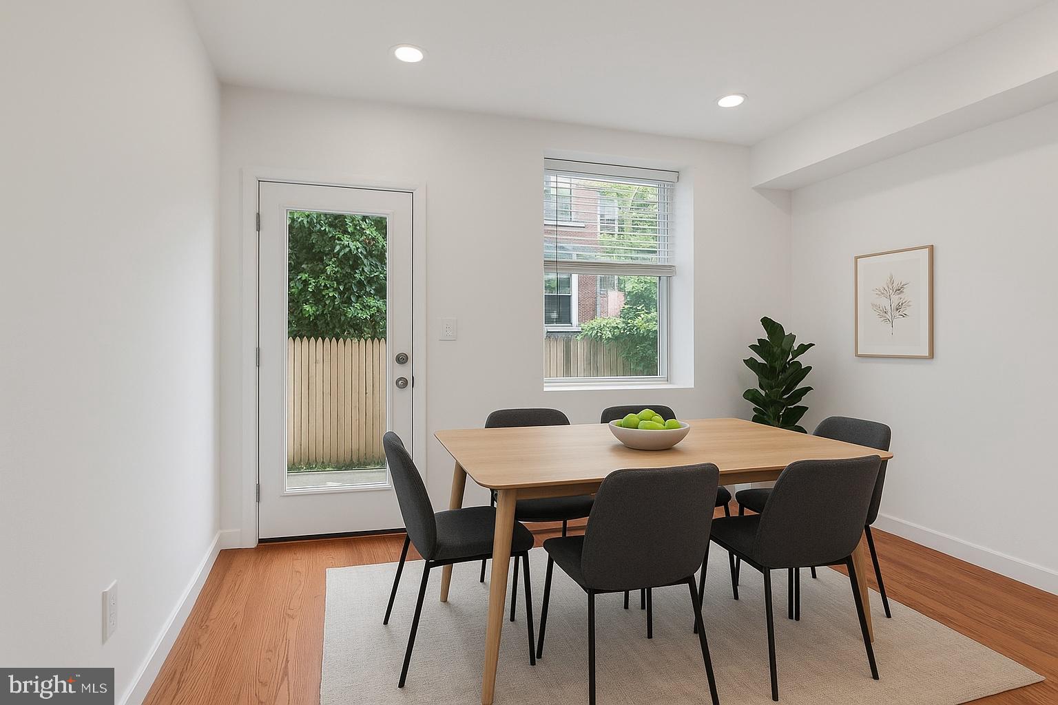 UNIVERSITY CITY - Residential