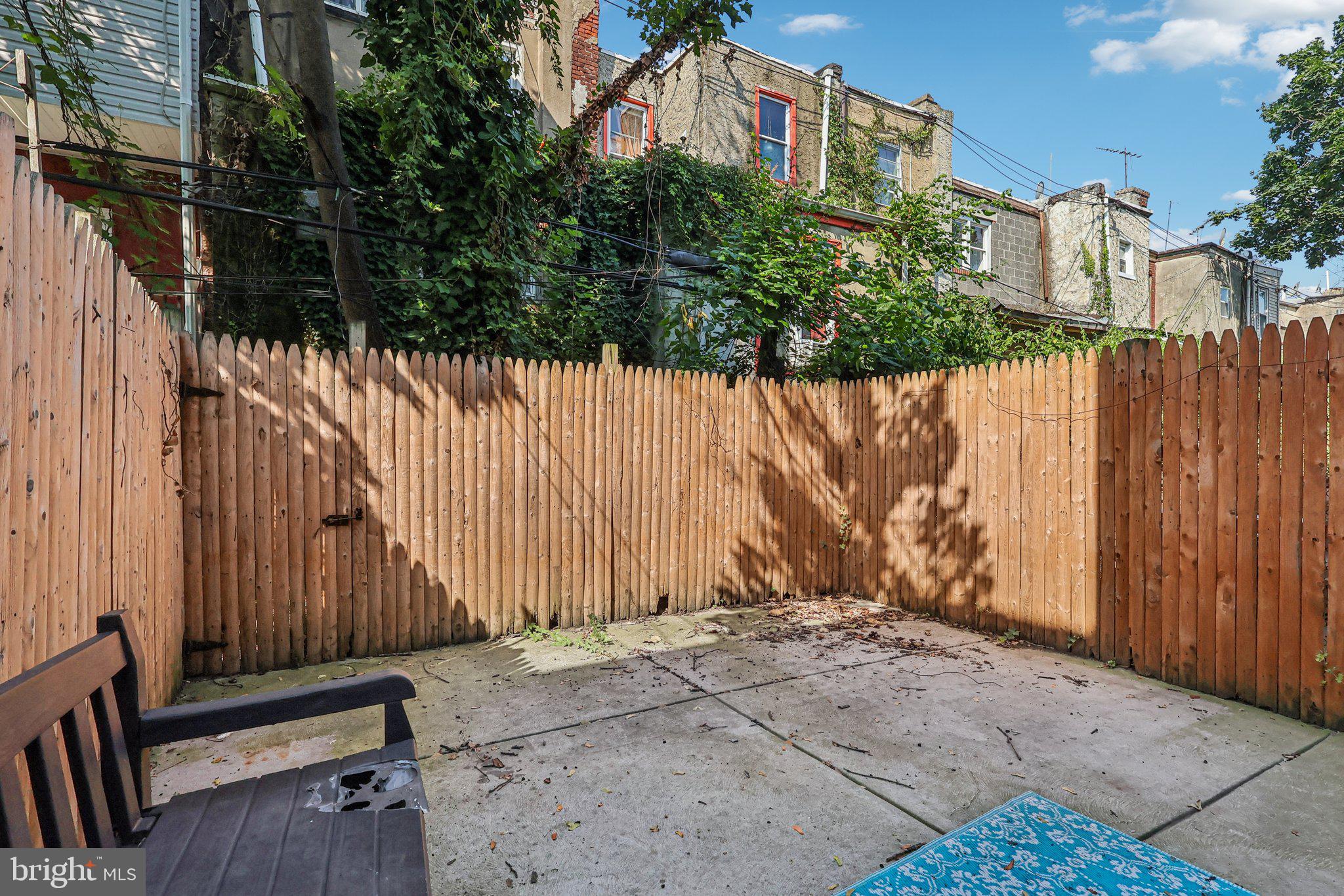 UNIVERSITY CITY - Residential