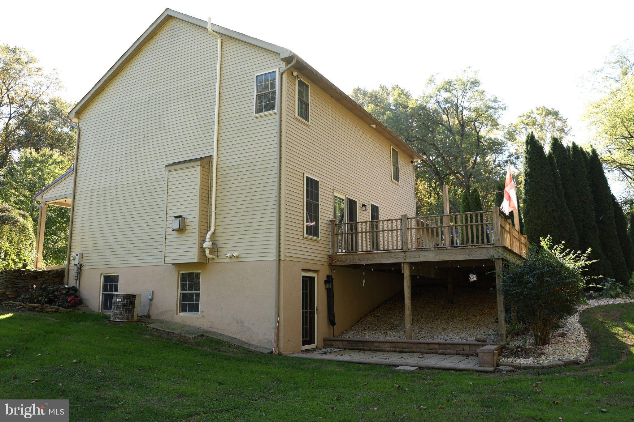 278 N TANGLEWOOD DRIVE
