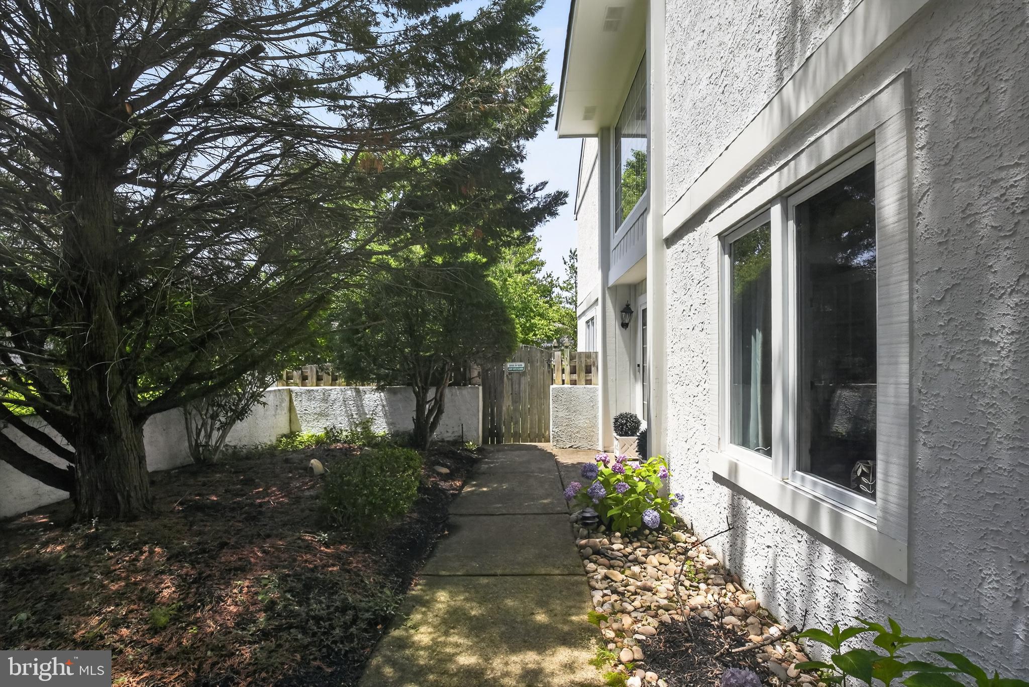 12 THOREAU COURT