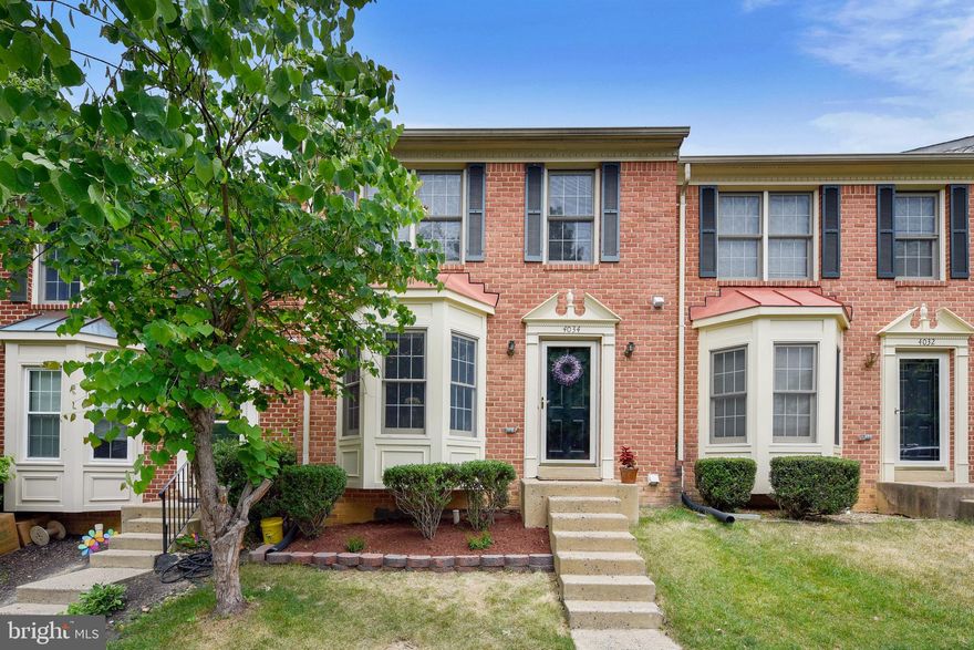 * Welcome Home Sweet Home ** Ideal Lake Ridge Location * More than $ 10, 000.00  upgrades in June * Brand New Stainless Steel Kitchen Appliances, Newly Refinished Hardwood on Main Level , Brand New A/C * Freshly Painted *Spacious Over 2400  Sq Ft* Open Floor Plan Townhome 4 BR/3.5 BA * Huge Custom Deck For Many Happy Moments Entertaining Family and Friends Overlooking Pond Great for Bar B Q*  Gourmet Kitchen w/ Island *Breakfast Bar, 42" White Cabinets Loads of Windows Overlooking POND* Light & Bright Family Rm off Kitchen Overlooking Pond  waiting for your BIG SCREEN TV *Cozy Spacious Master Suite ( 11X20) w/ Windows Overlooking Pond From Bedroom  w/ Vaulted Ceiling * Spacious Walk in Closet* Luxury Bath  w/ Jetted Tub, Separate Shower & Dual  Vanities and Skylight* Lower Level 4th Bedroom/ den / study / office * Walk out Recreation Room to Level Back Yard overlooking Pond * Storage Rm 10X14 w/ Shelves, Utility sink on LL, Washer & Dryer * Near Prince William Parkway , Commuters Parking, Military Bases, Shopping, Potomac Mills, Stockbridge. Wegmans, Apple Store, Great Schools ( Colgan  High School )  Restaurants, Starbucks, Many Playgrounds, Parks, Lake, Fishing ,Pools, Golf, Harris Teeters  and Much More  * A Must See Property!