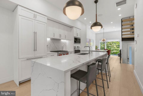 Townhouse For Sale - 114 N Croskey Street<br/> Philadelphia County, PHILADELPHIA, PA 19103