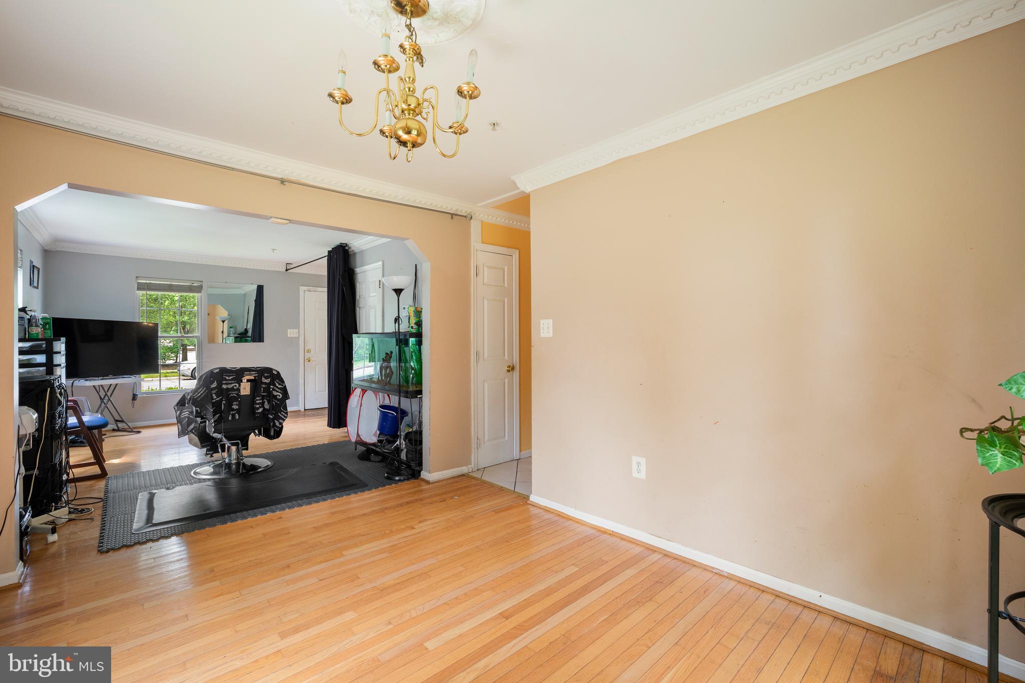 TEMPLE HILLS - Residential