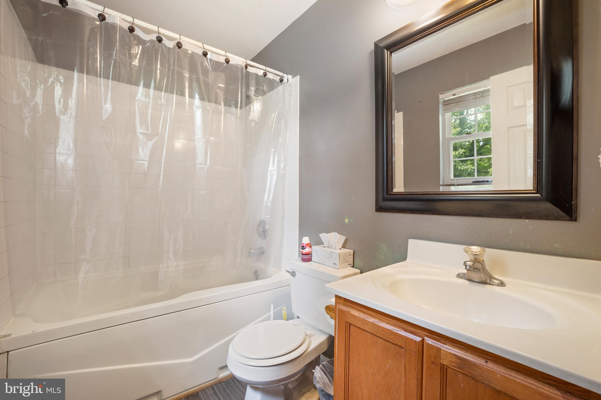 TEMPLE HILLS - Residential