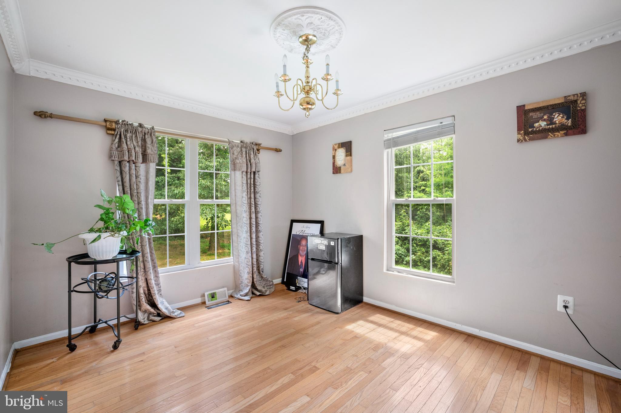 TEMPLE HILLS - Residential