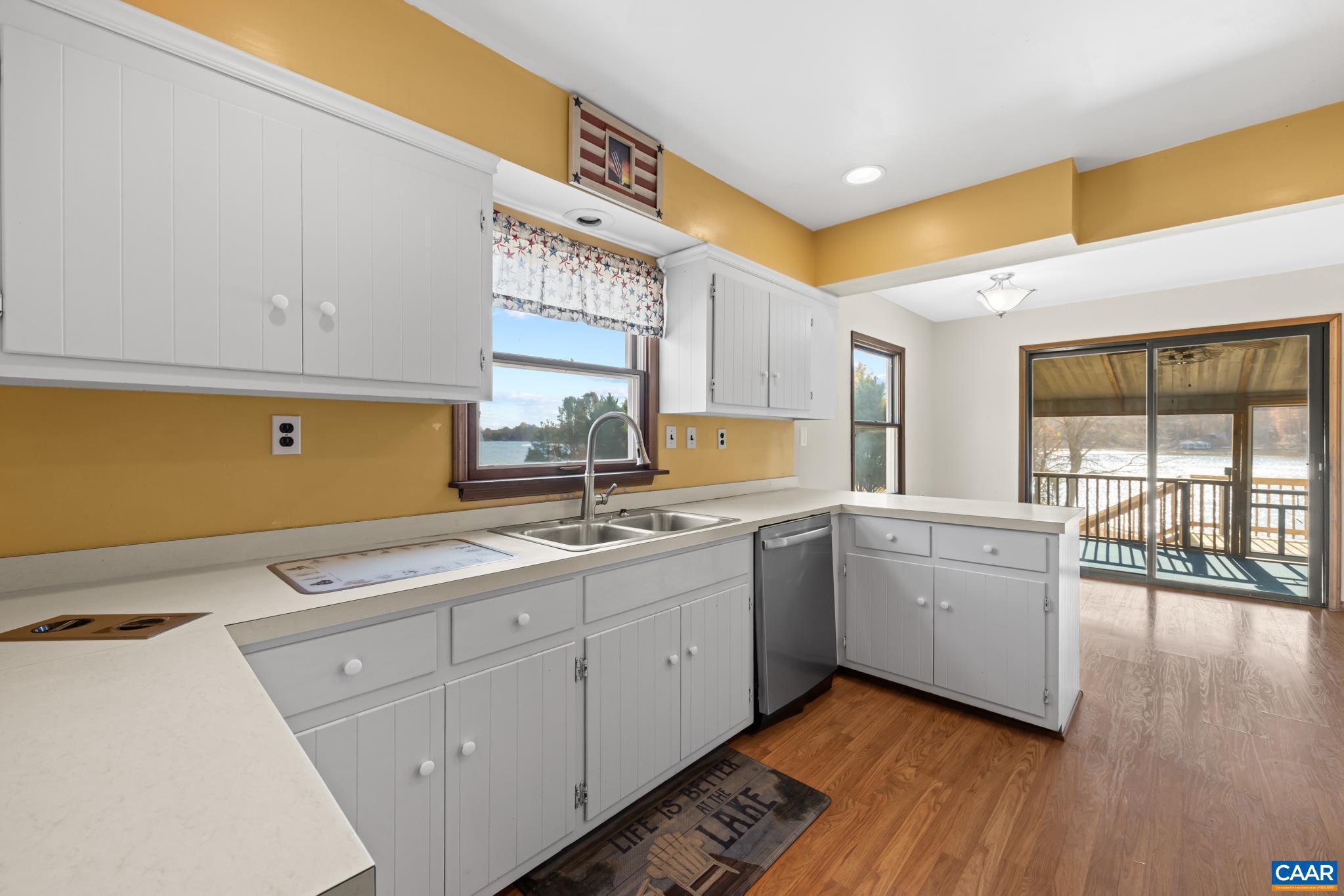 BLUE RIDGE SHORES - Residential