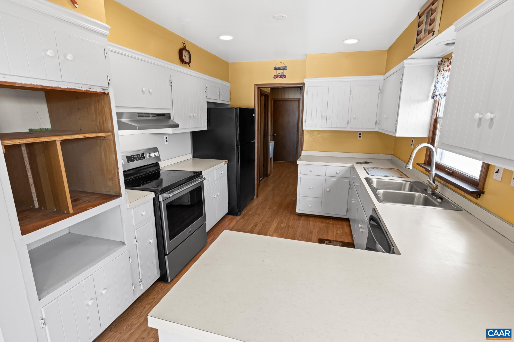 BLUE RIDGE SHORES - Residential