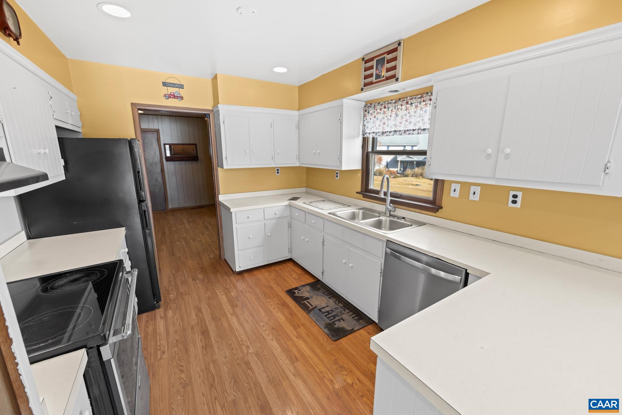 BLUE RIDGE SHORES - Residential