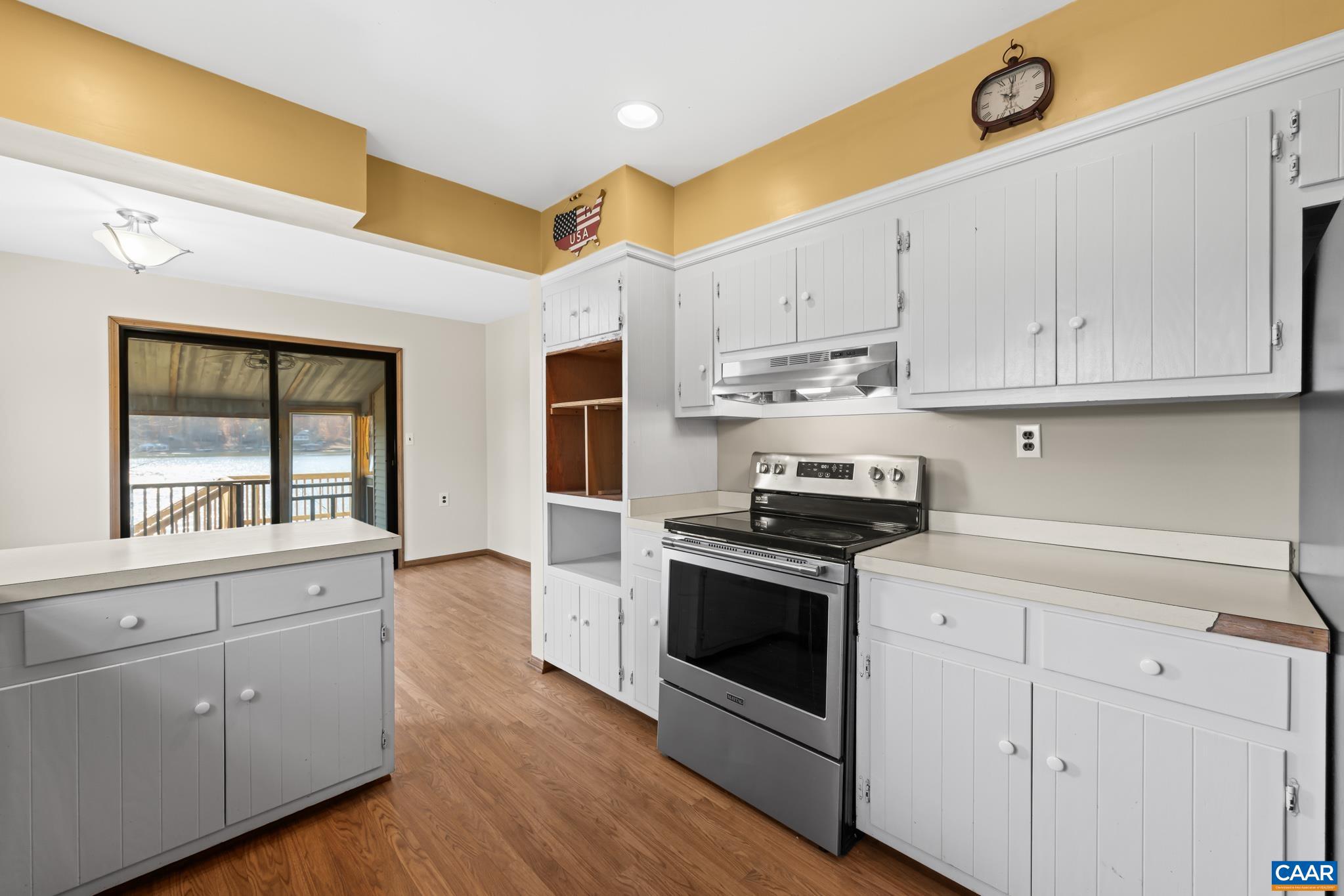 BLUE RIDGE SHORES - Residential