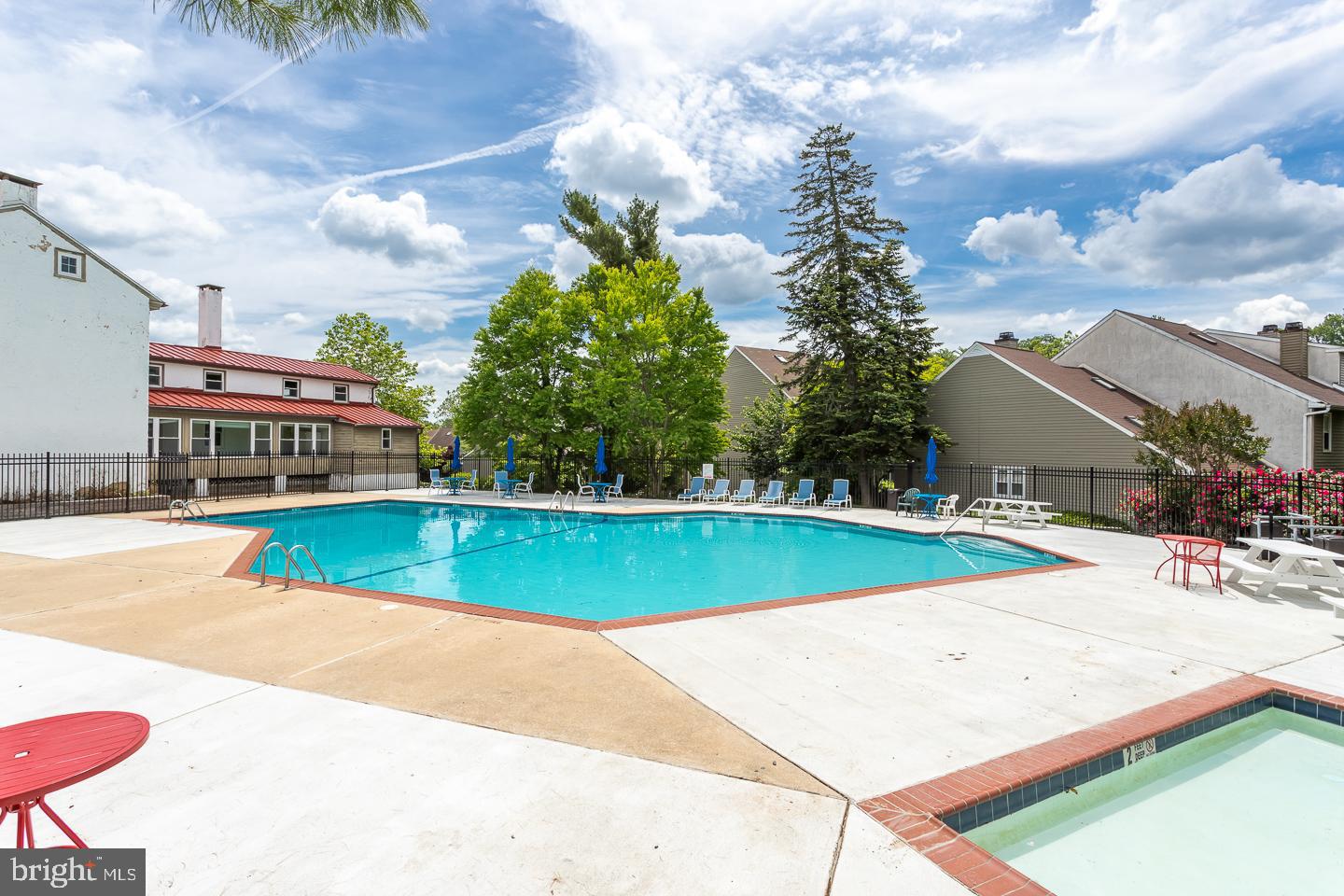 LIONGATE - Residential