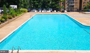 PRESIDENTIAL - Residential Lease