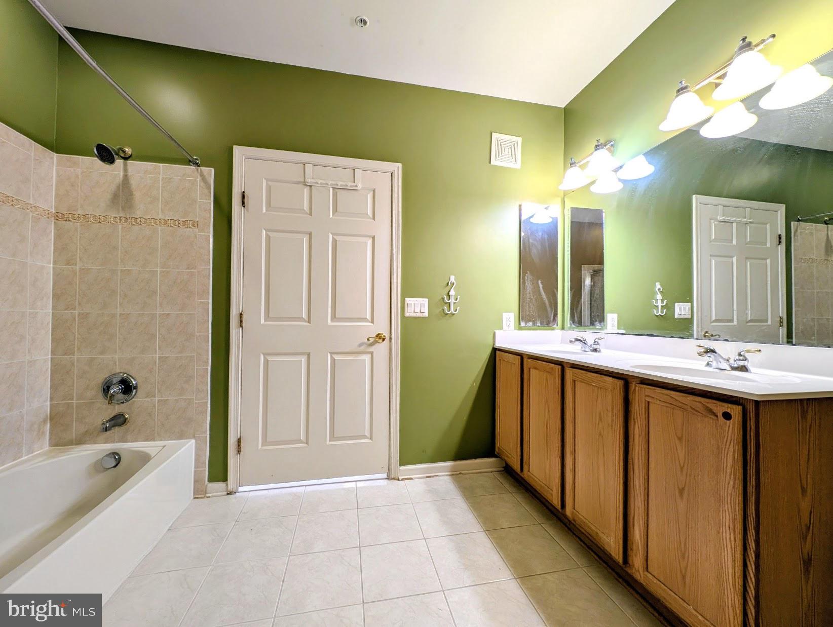 WESTCHESTER PARK - Residential Lease