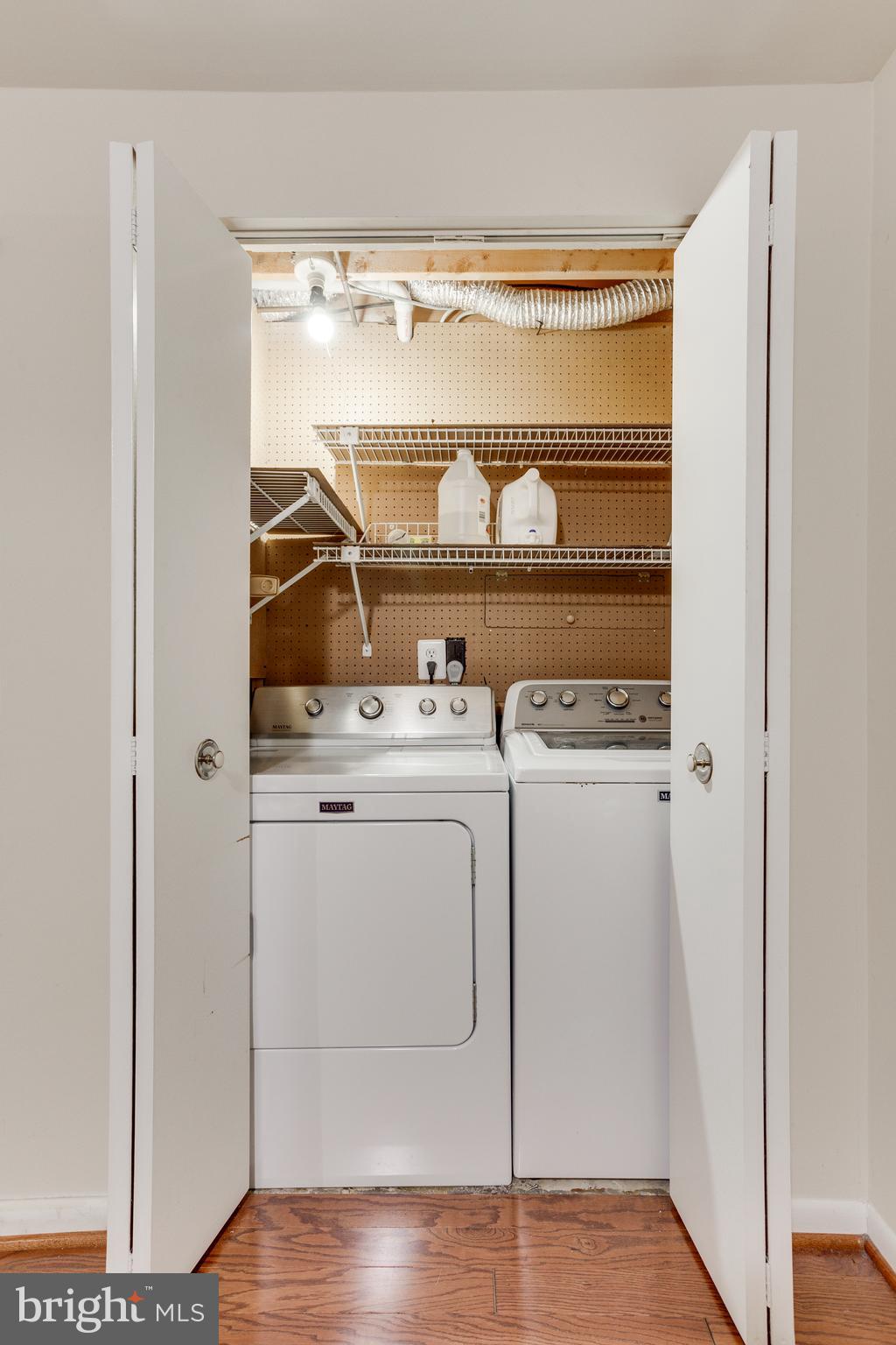 SENECA PARK - Residential