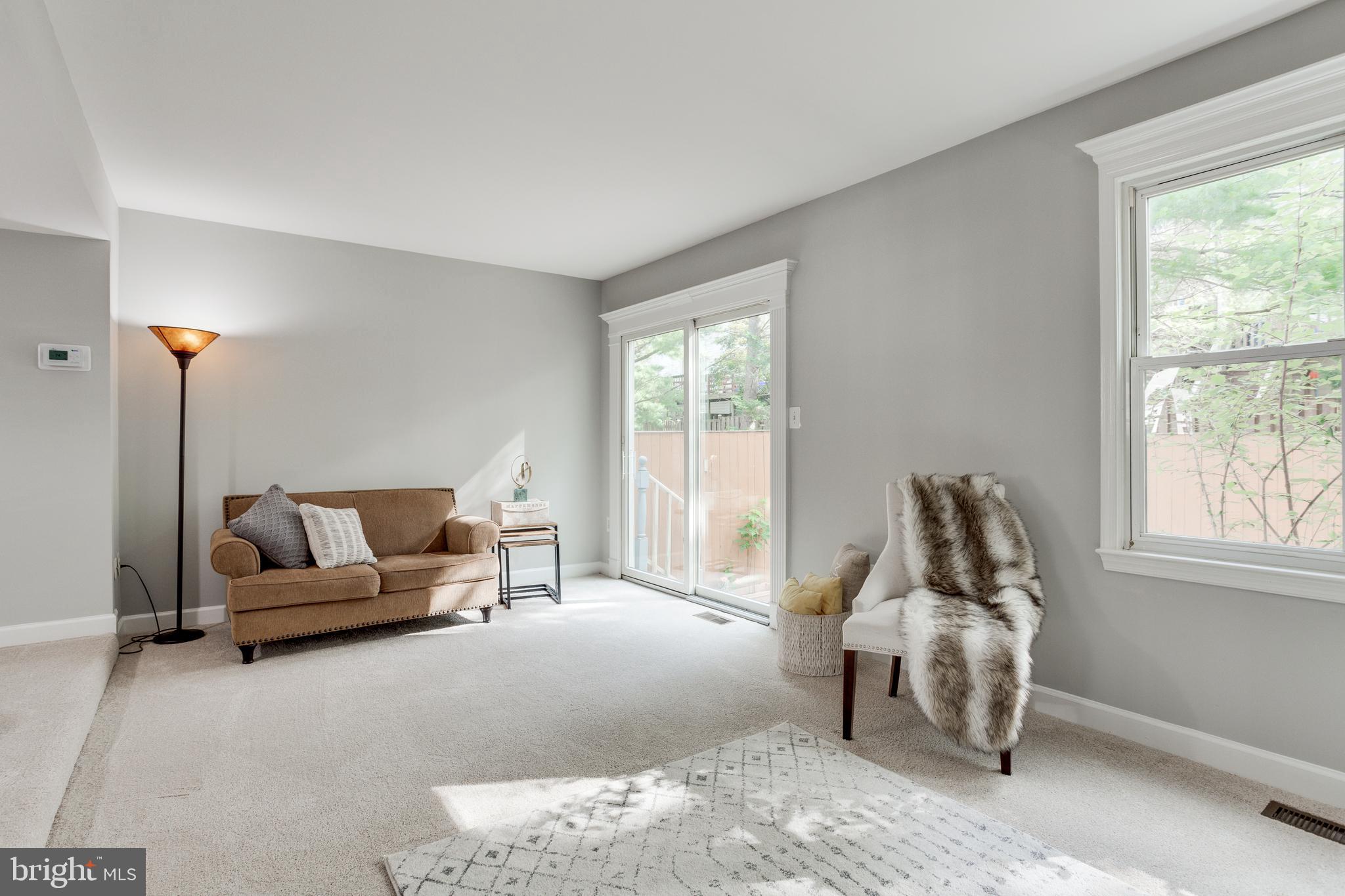 SENECA PARK - Residential