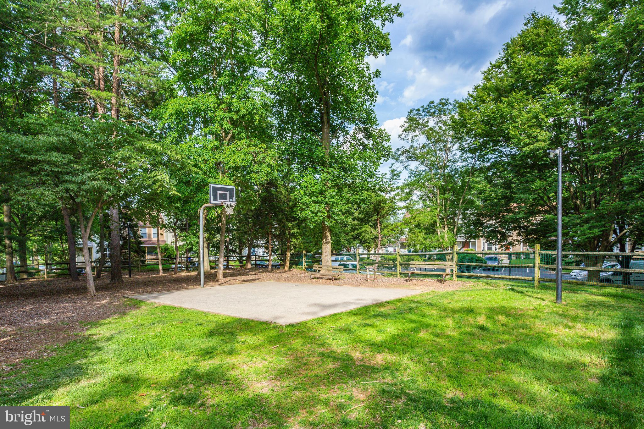 SENECA PARK - Residential