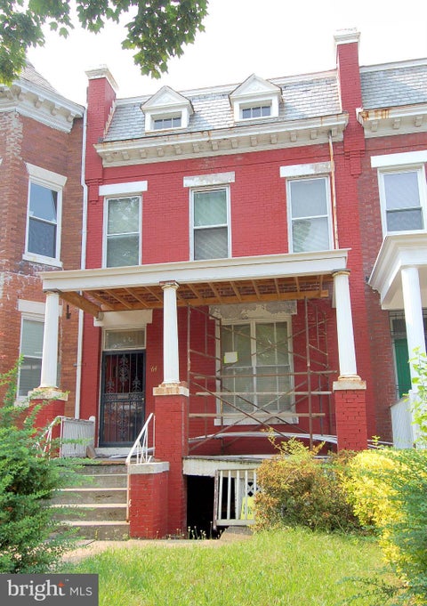 Townhouse For Sale - 64 Adams Street<br/> WASHINGTON, DC 20001