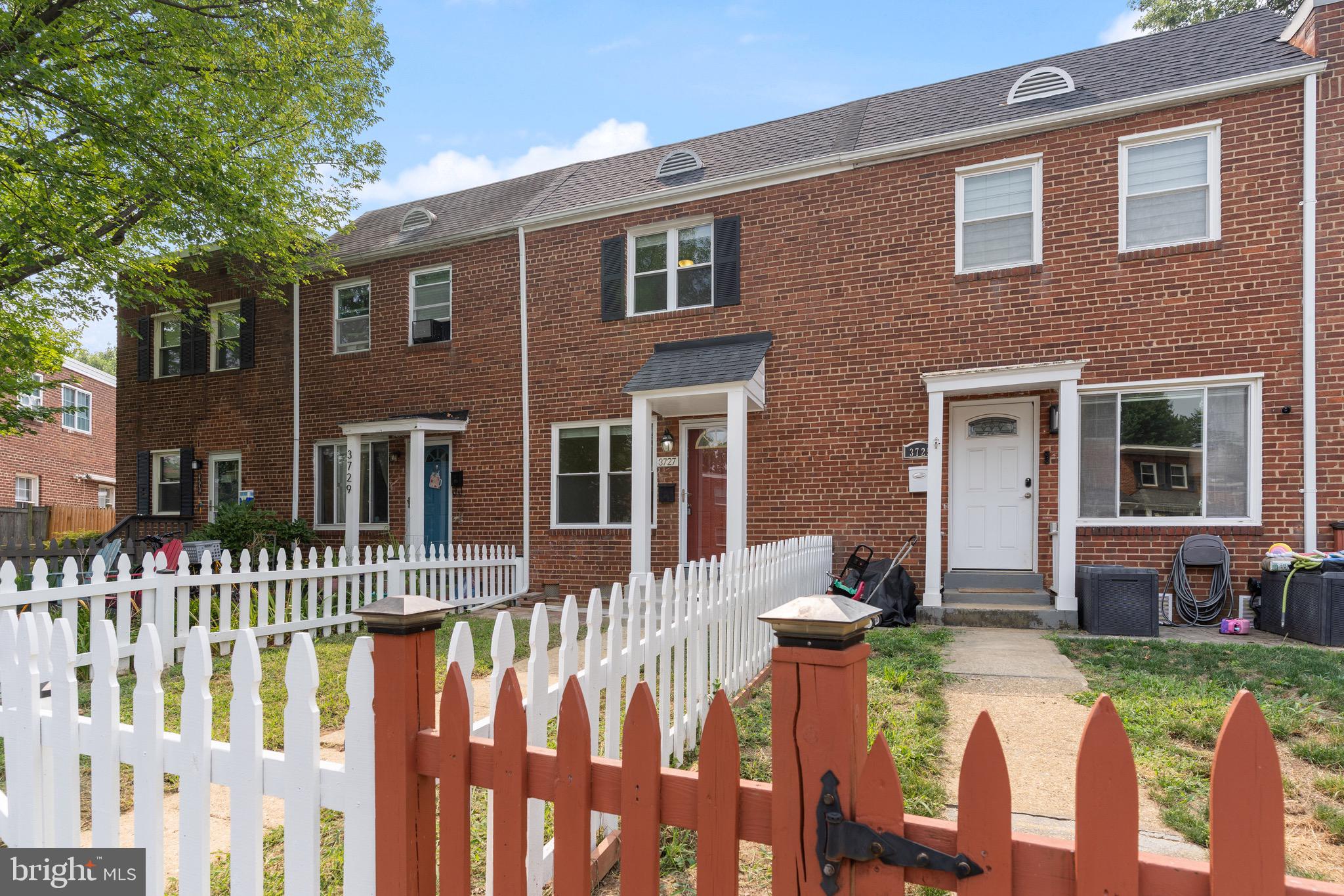 3727 MARK DRIVE