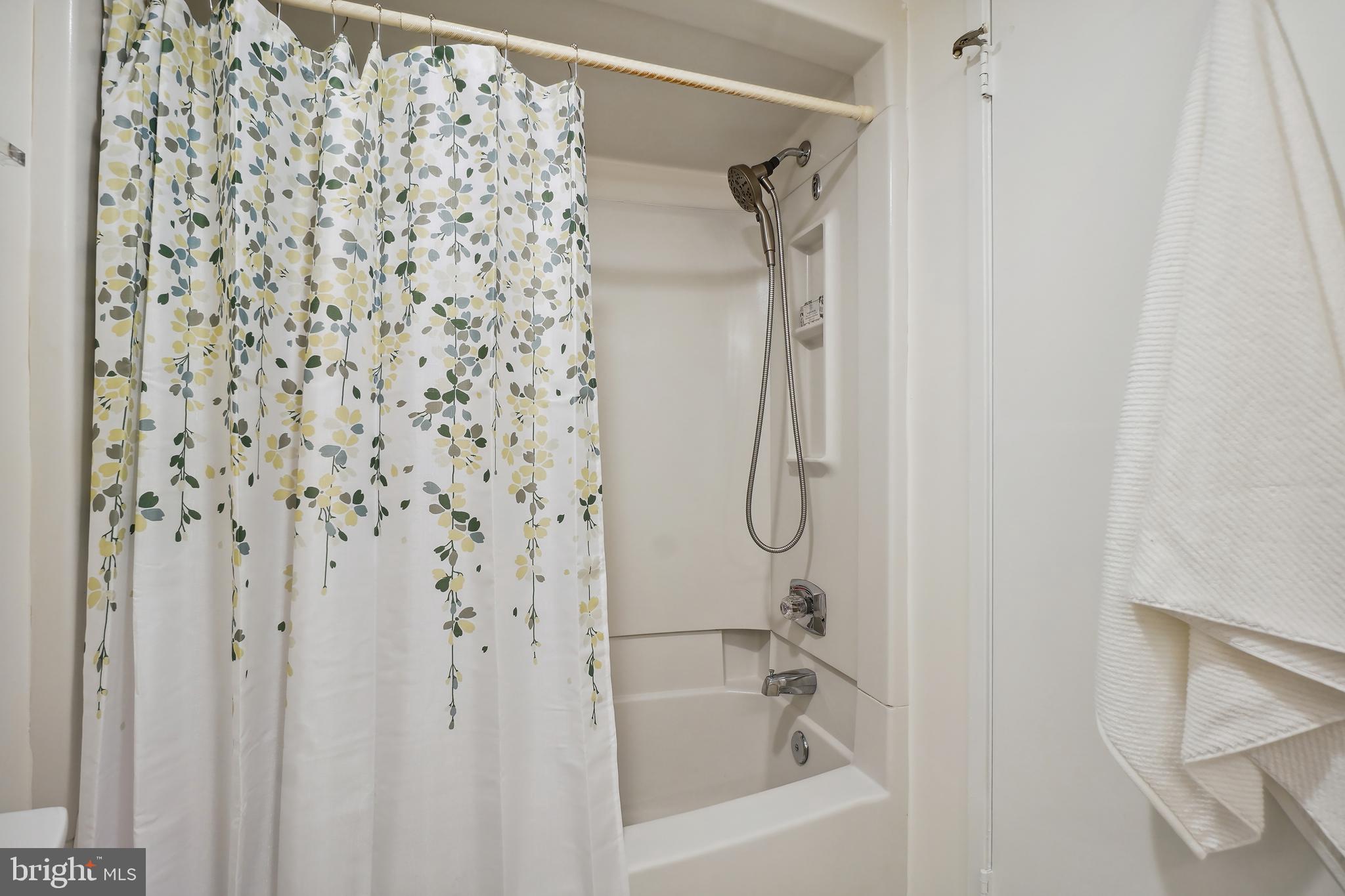 GREENS AT LEISURE WORLD - Residential