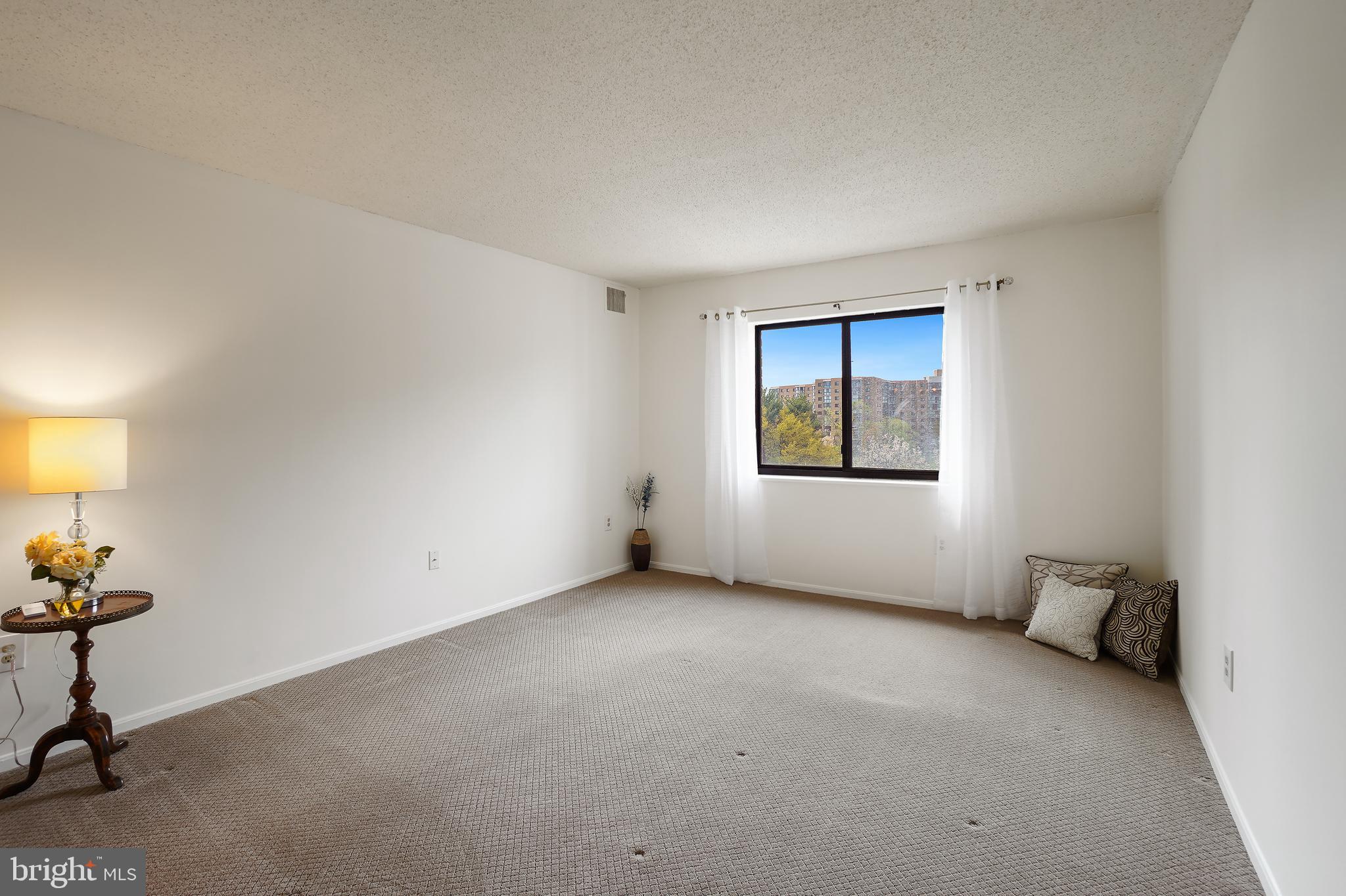 GREENS AT LEISURE WORLD - Residential