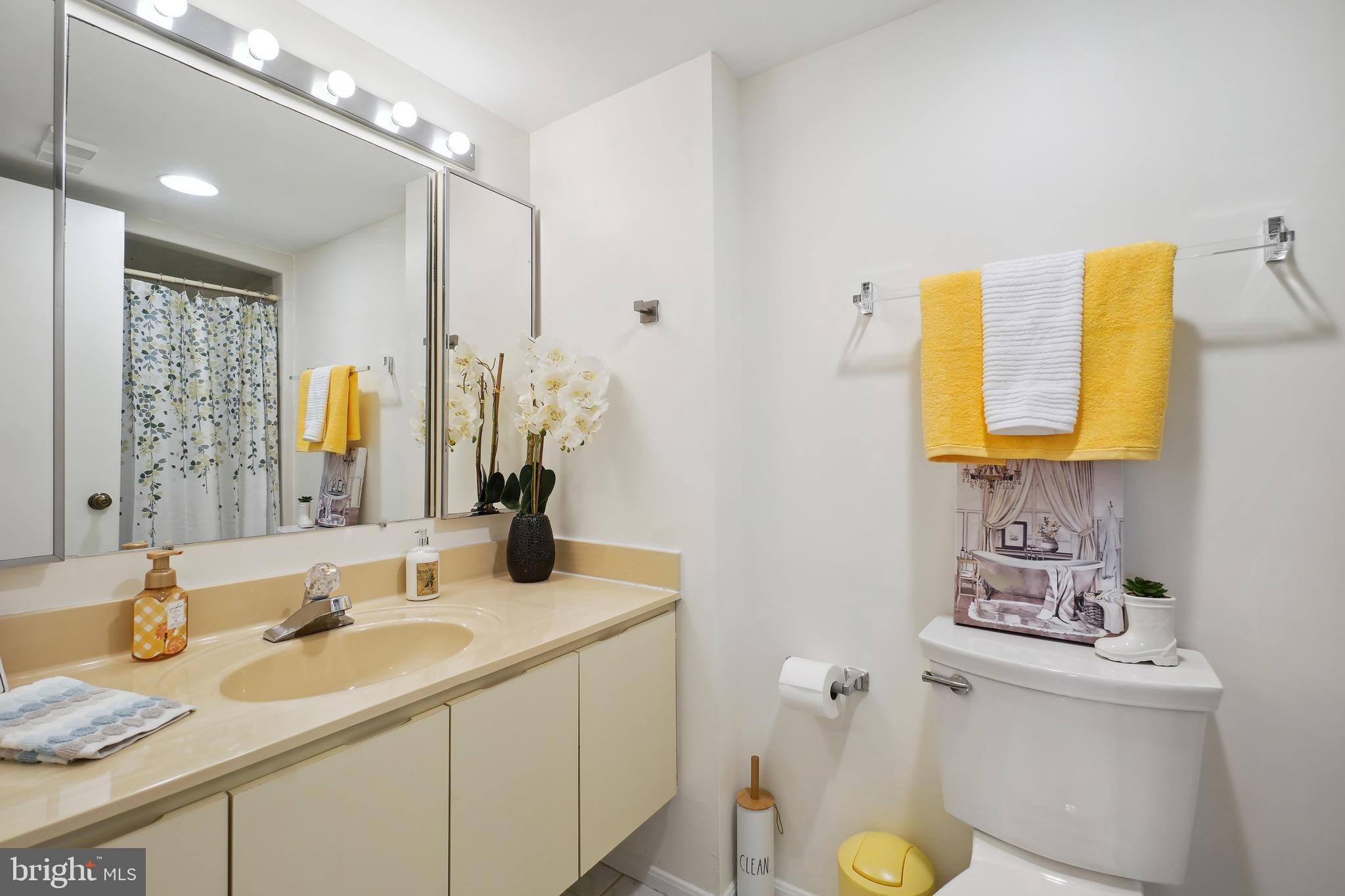 GREENS AT LEISURE WORLD - Residential