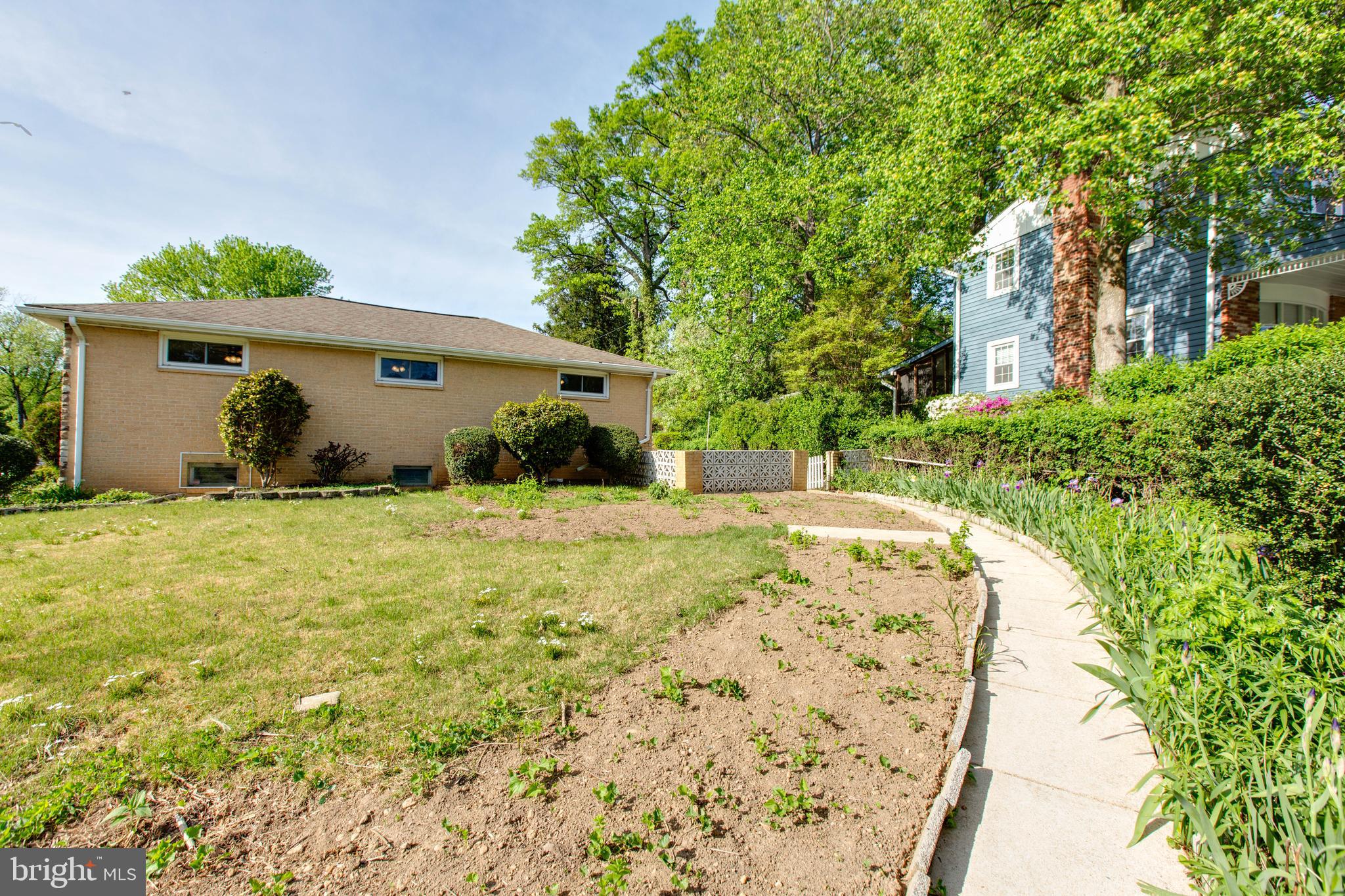 MICHAELTON MANOR - Residential